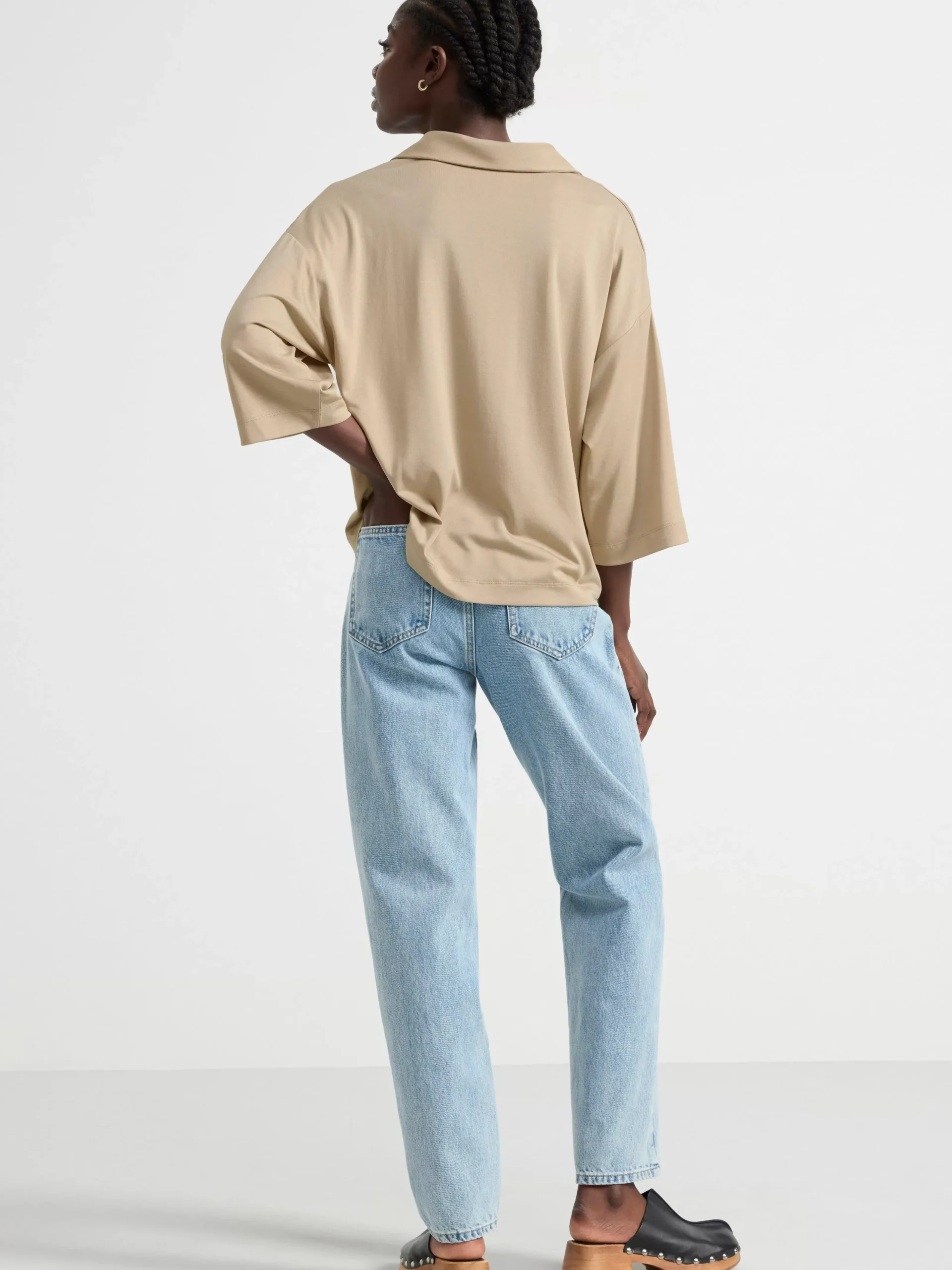 Toppar & T-Shirts>Lindex Kortarmad Topp Med V-Ringning Dusty Beige