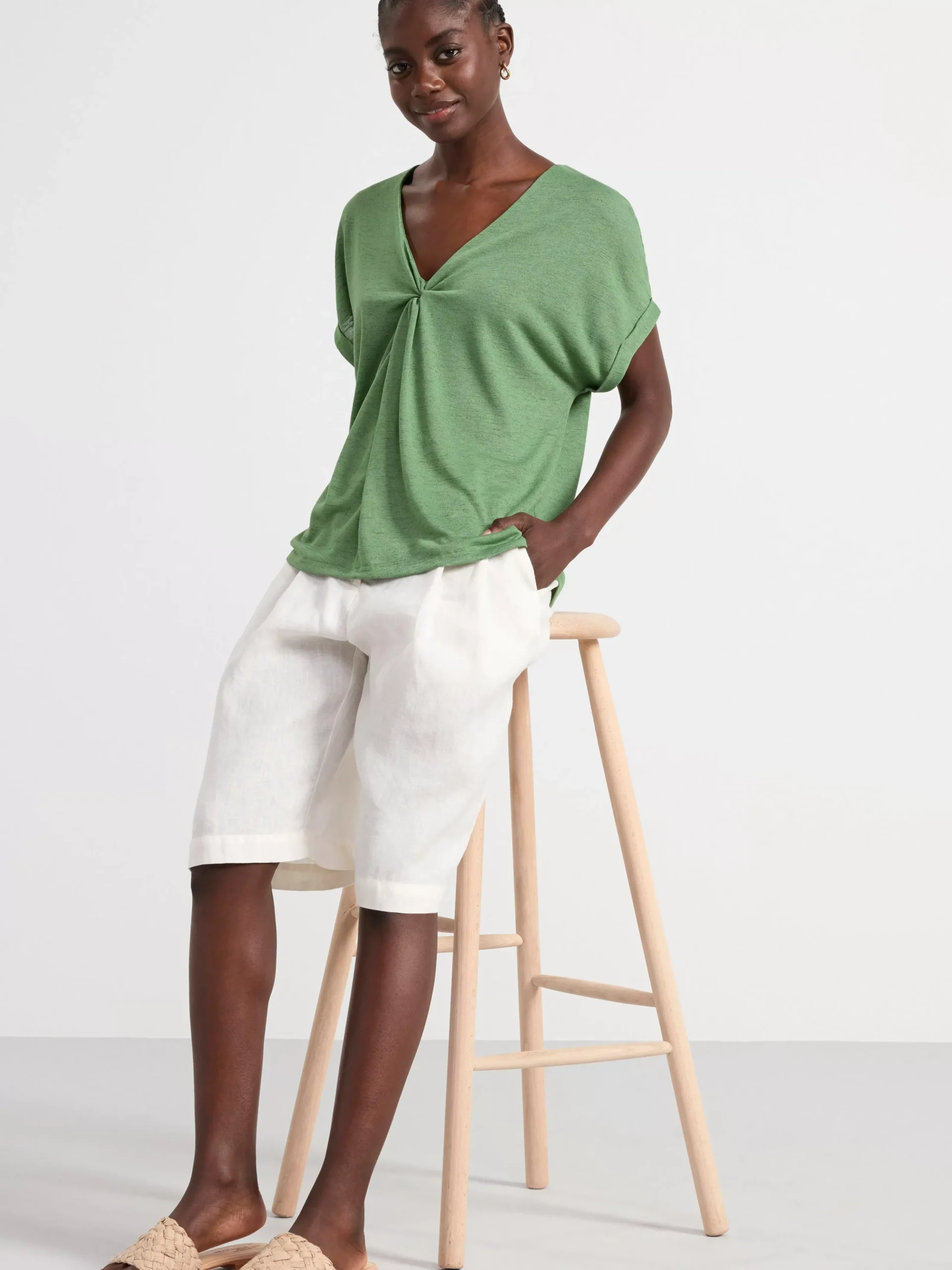 Toppar & T-Shirts>Lindex Kortarmad Topp Med V-Ringning Light Khaki