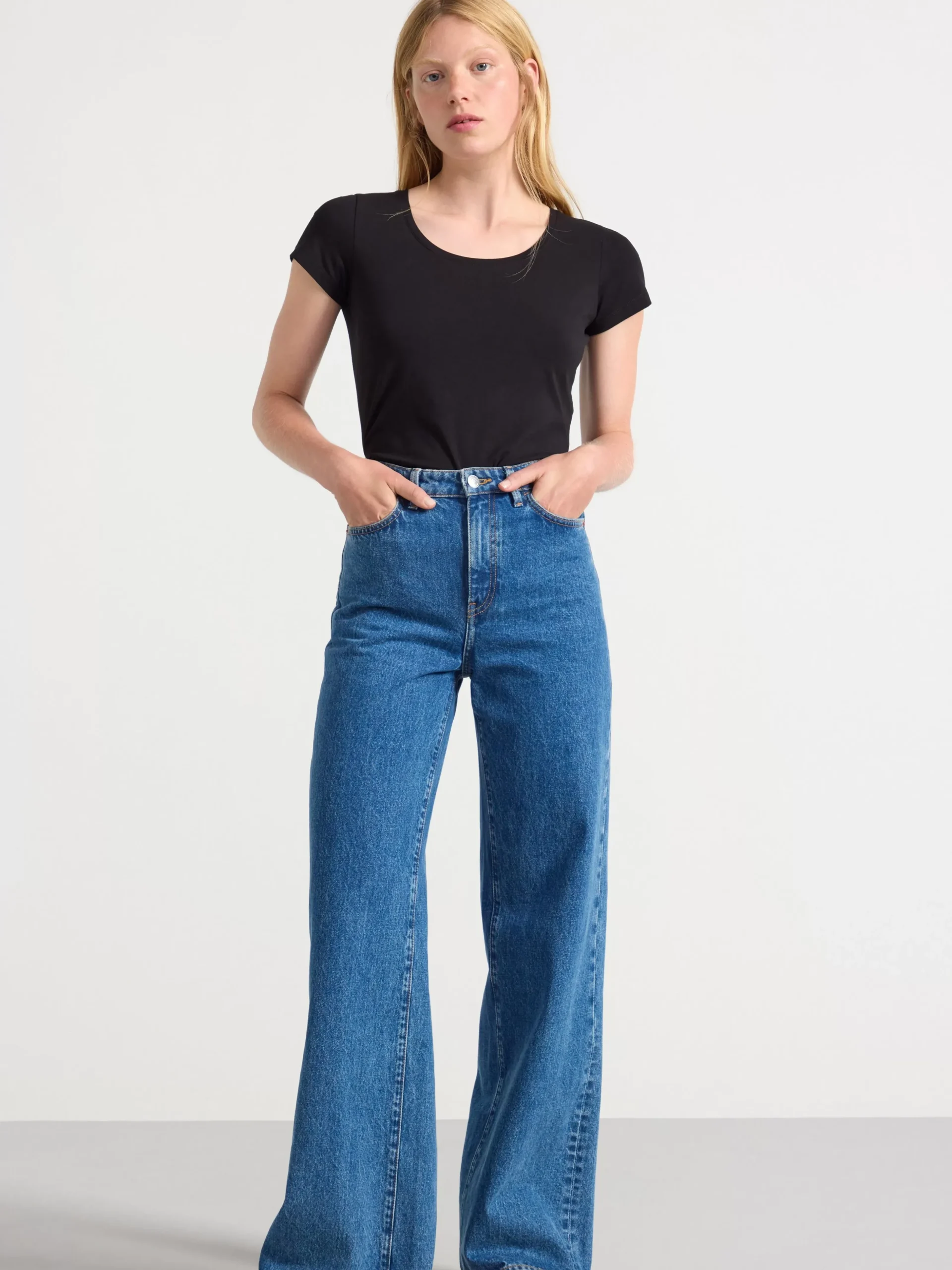Toppar & T-Shirts>Lindex Kortarmad T-Shirt I Bomull Black