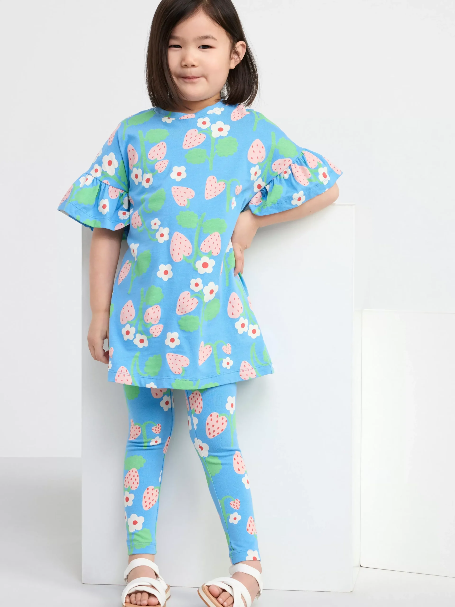 Toppar & T-Shirts>Lindex Kortarmad Tunika Med Jordgubbar Light Dusty Blue