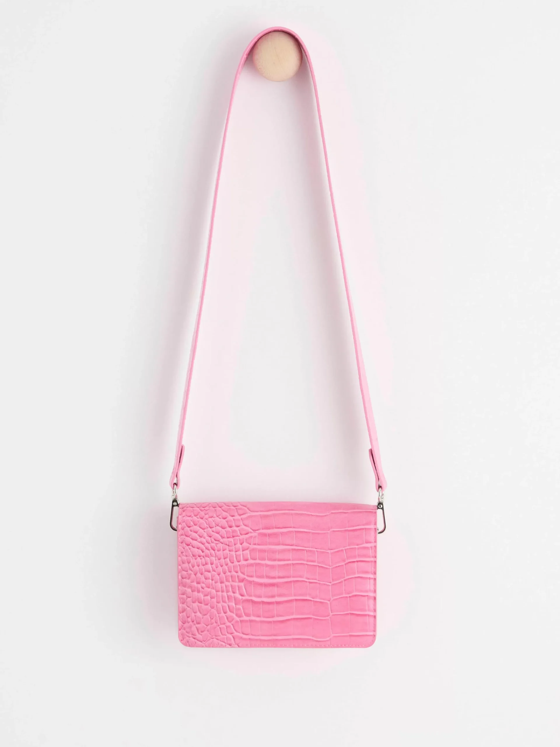 Accessoarer>Lindex Krokodilmonstrad Axelremsvaska Pink