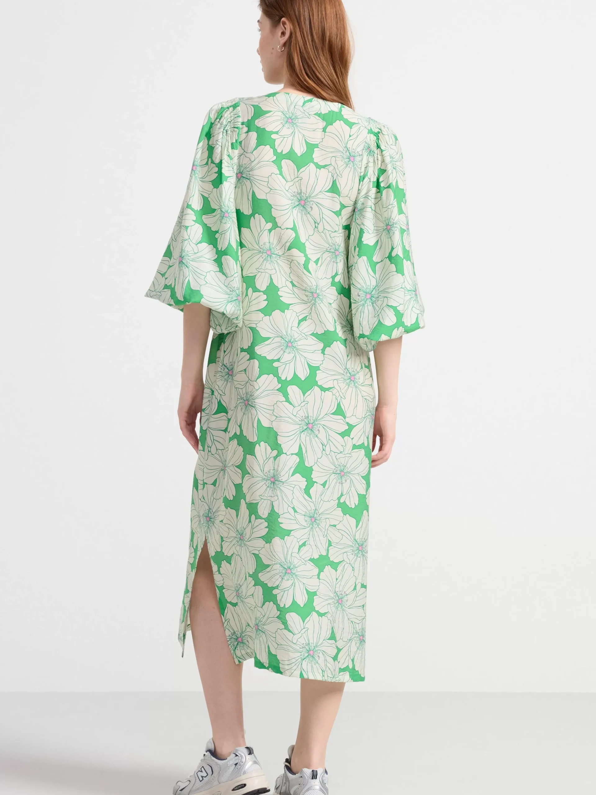 Klänningar>Lindex Langarmad Midiklanning Med Blommor Green