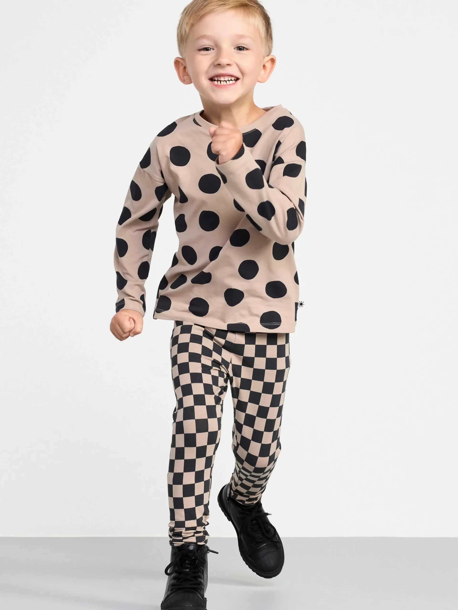 Toppar & T-Shirts>Lindex Langarmad Prickig Topp Beige