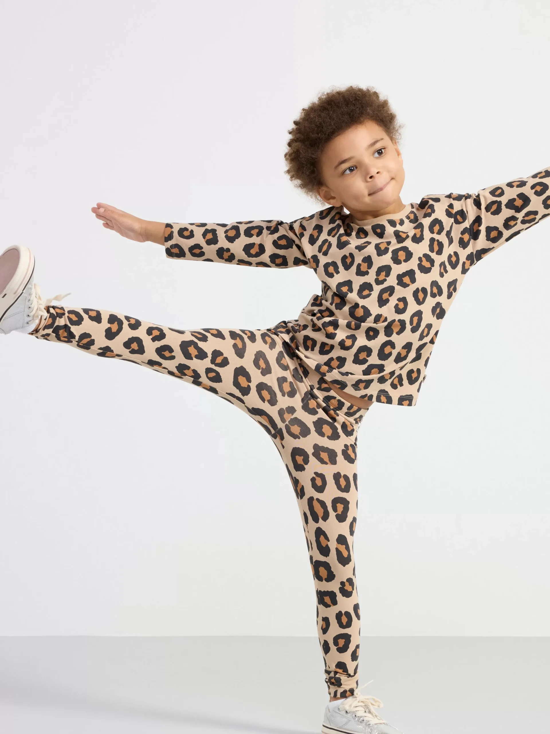Toppar & T-Shirts>Lindex Langarmad Topp Med Leopardmonster Beige