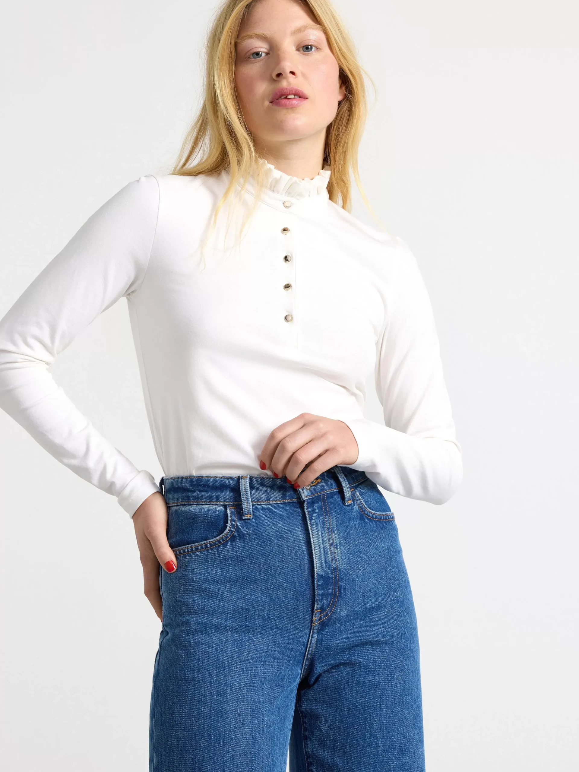 Toppar & T-Shirts>Lindex Langarmad Topp Med Volangkrage Off White