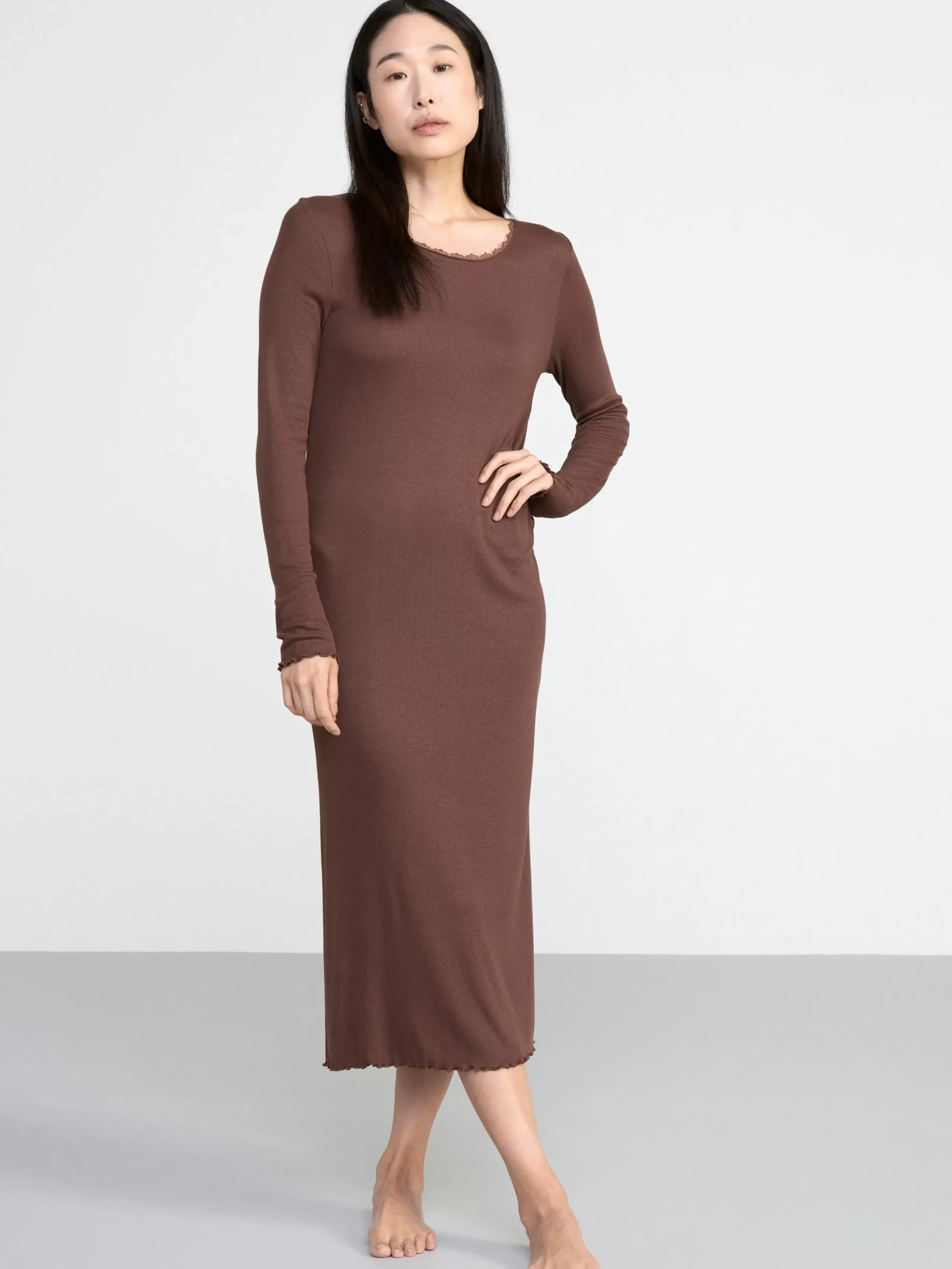 Nattplagg>Lindex Langt Ribbat Nattlinne Dark Dusty Brown