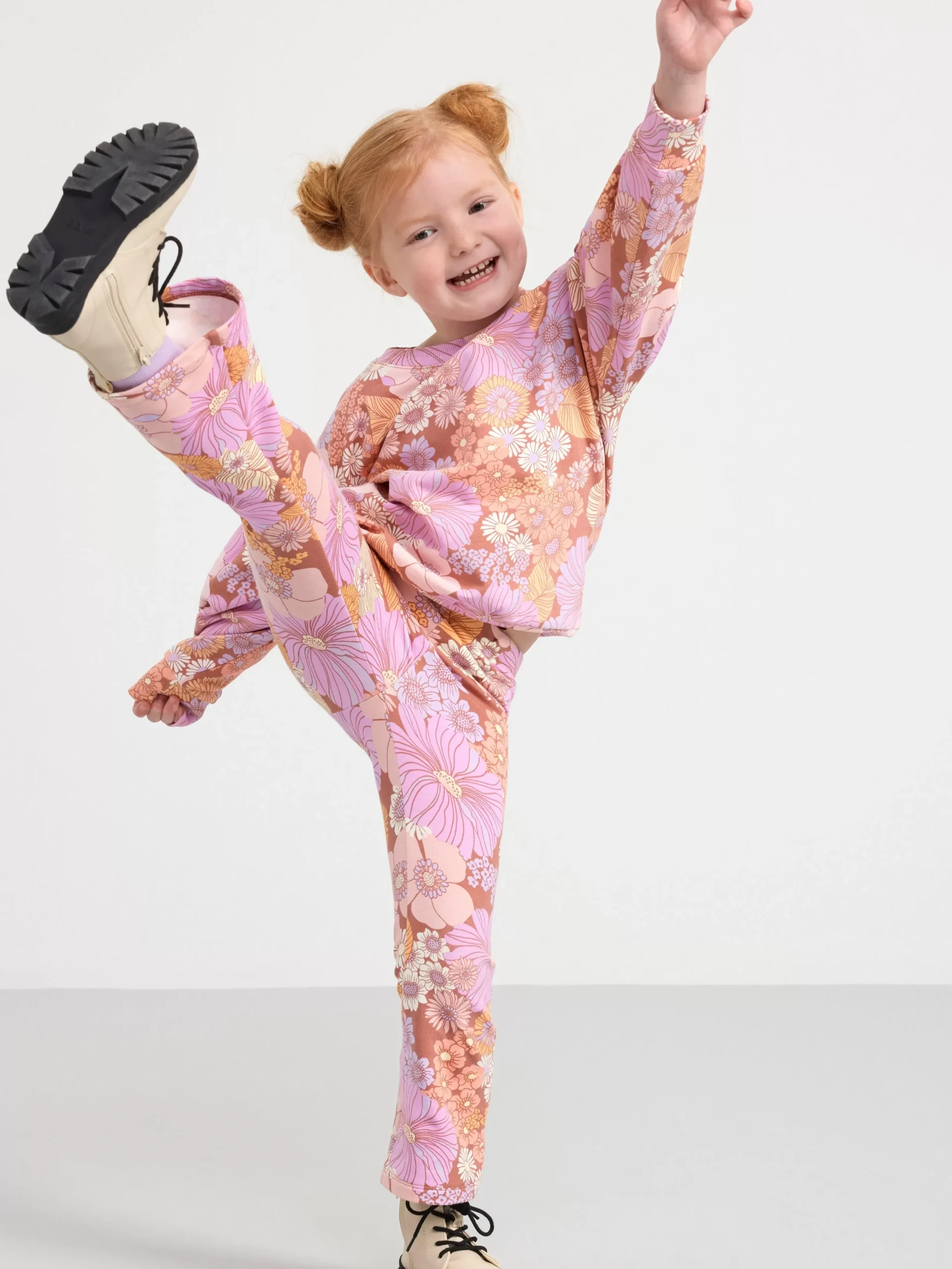 Byxor & Leggings>Lindex Leggings Med Blommor Och Borstad Insida Dark Dusty Pink