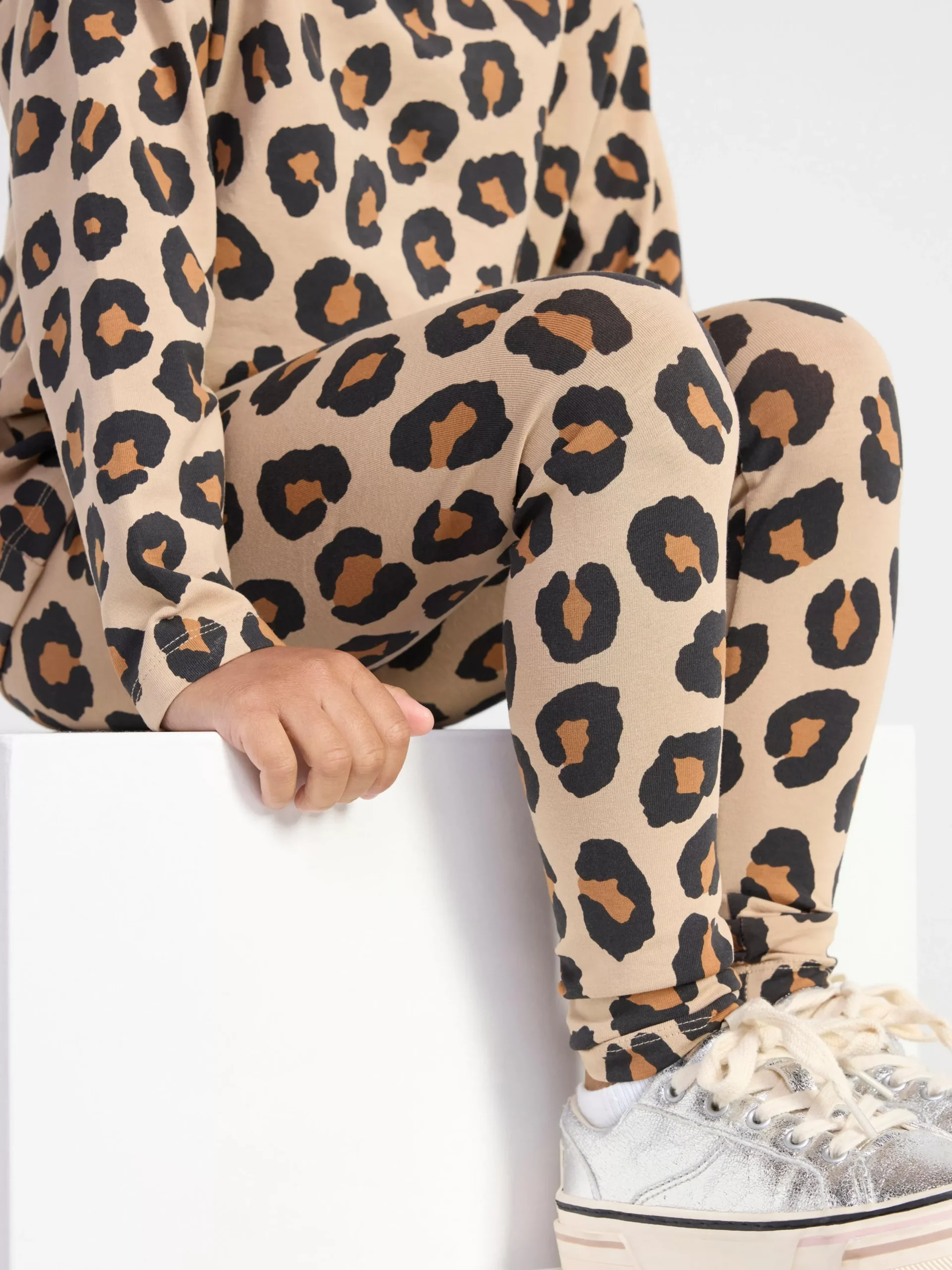 Byxor & Leggings>Lindex Leggings Med Leopardmonster Beige