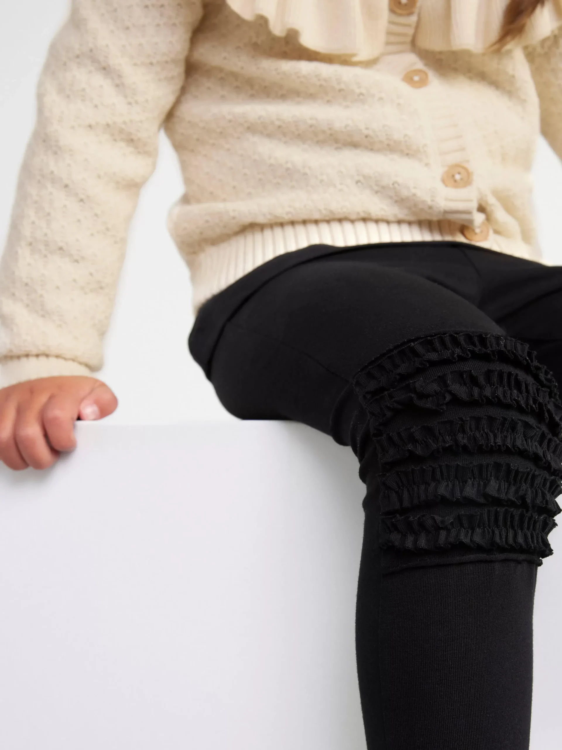 Byxor & Leggings>Lindex Leggings Med Volanger Black