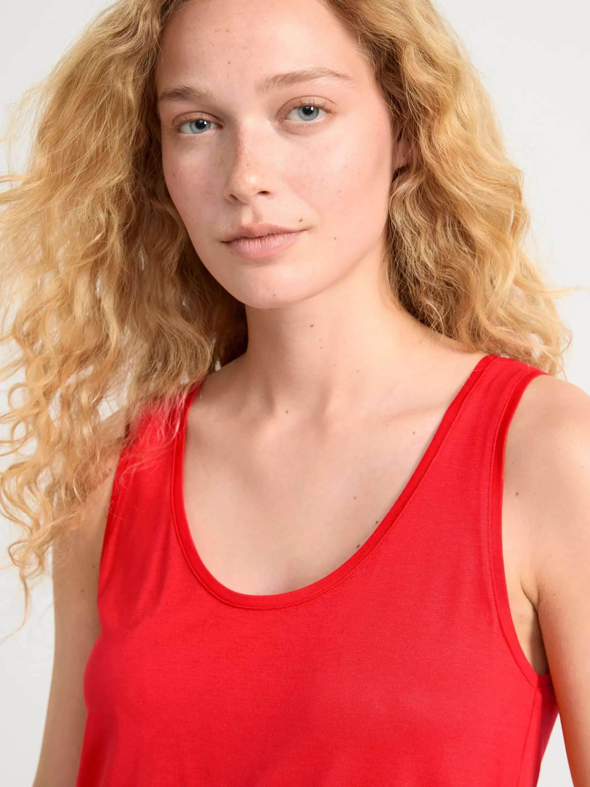 Toppar & T-Shirts>Lindex Linne I Viskos Strong Red