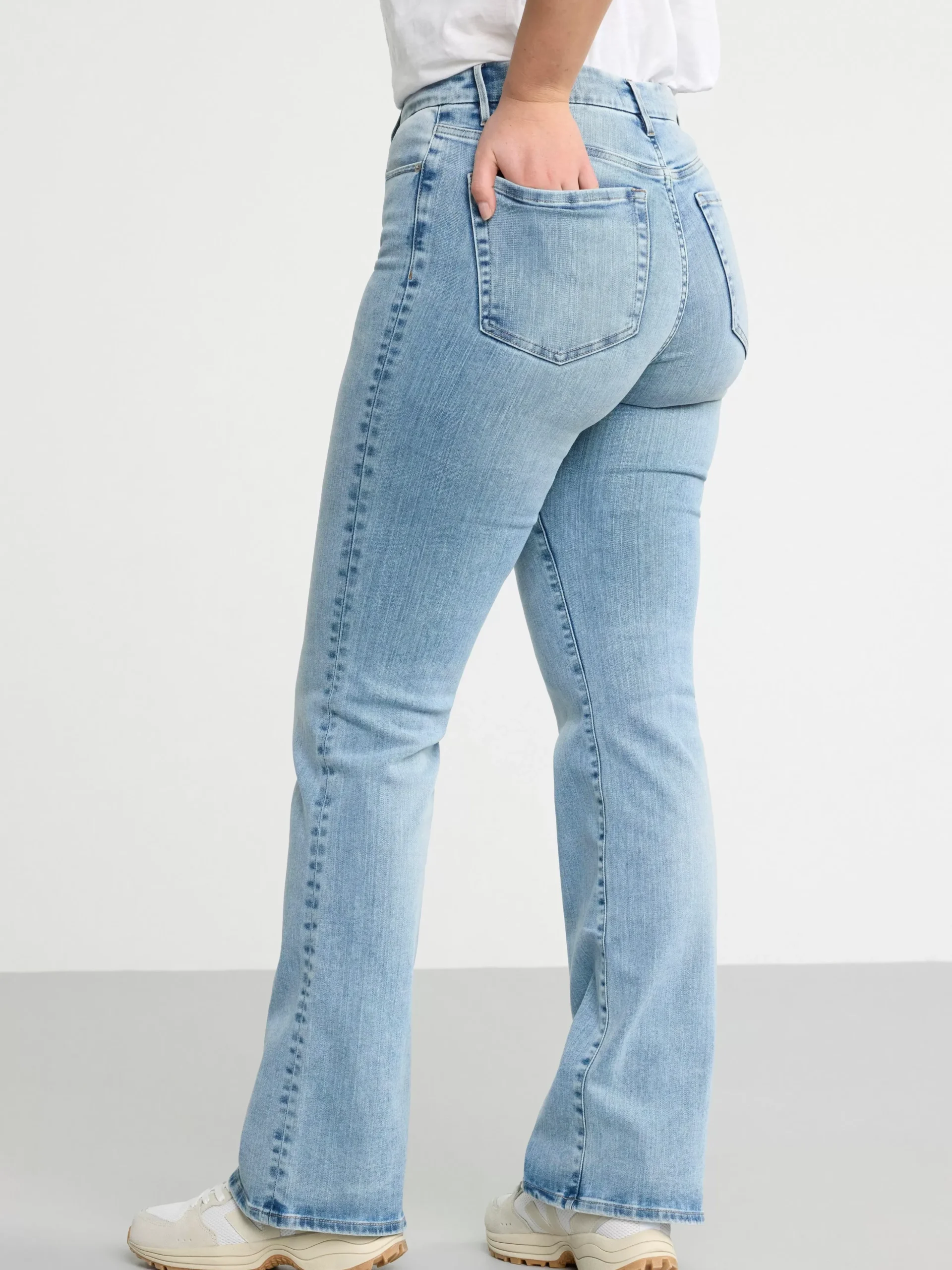 Jeans>Lindex Mira Curve Super Stretch Flared Jeans Light Denim