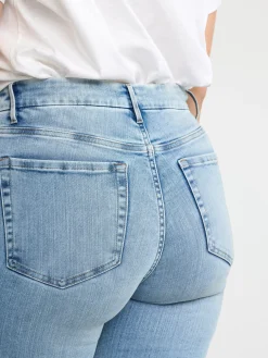 Jeans><noscript><img width=