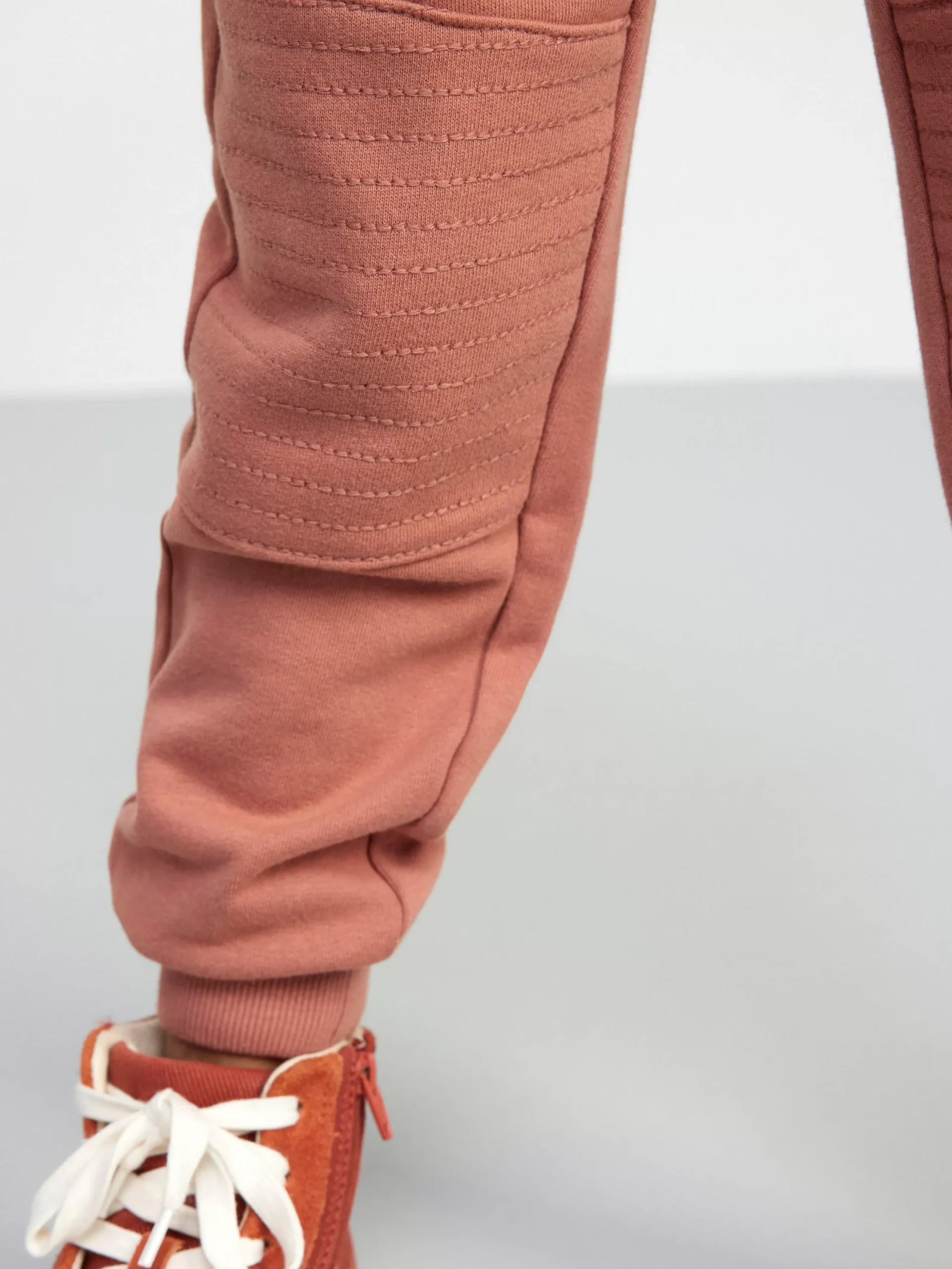 Byxor & Leggings>Lindex Mjukisbyxor Med Forstarkt Kna Dark Dusty Pink