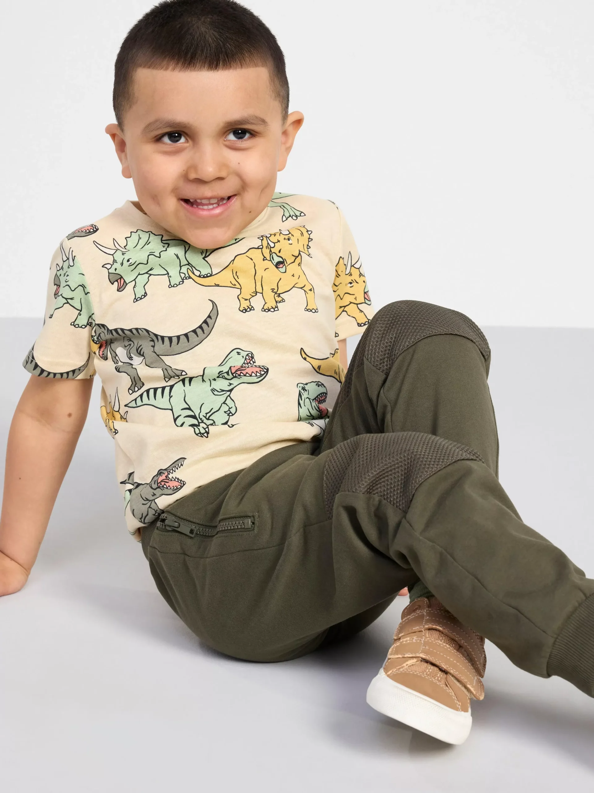 Byxor & Leggings>Lindex Mjukisbyxor Med Lappar I Mesh Pa Knana Dark Khaki Green