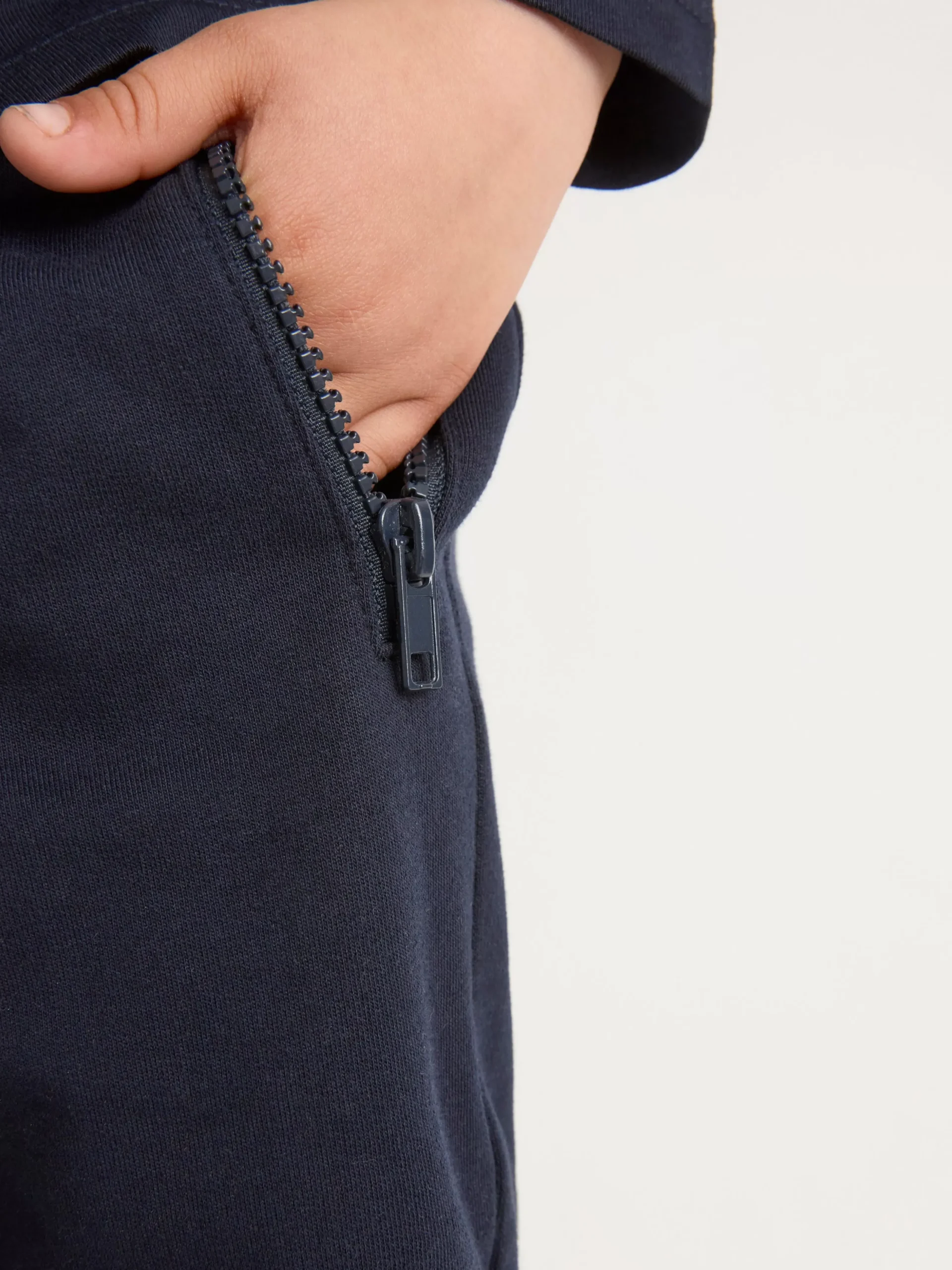 Byxor & Leggings>Lindex Mjukisbyxor Med Lappar I Mesh Pa Knana Dark Navy