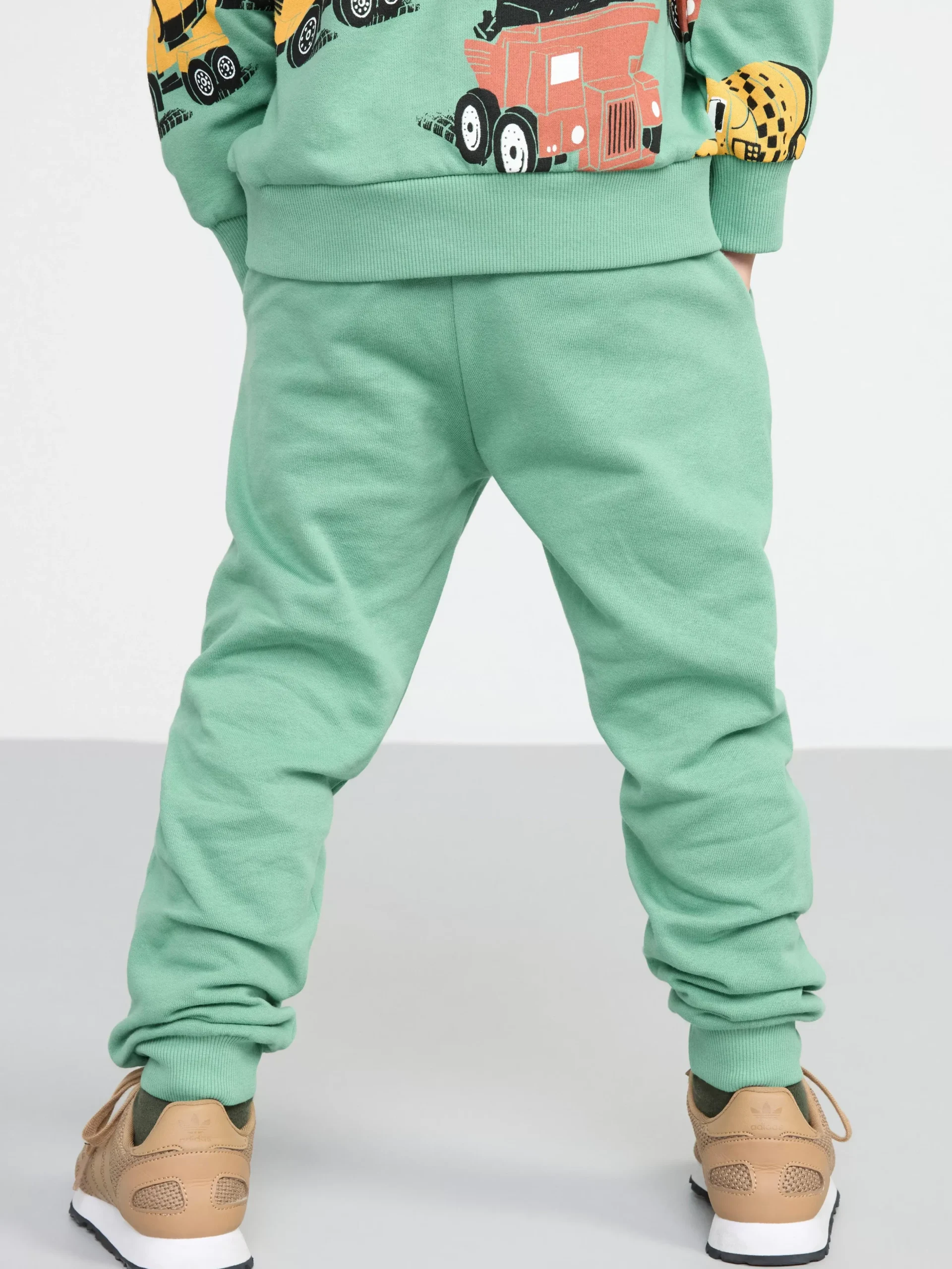 Byxor & Leggings>Lindex Mjukisbyxor Med Lastbilar Och Borstad Insida Dusty Green