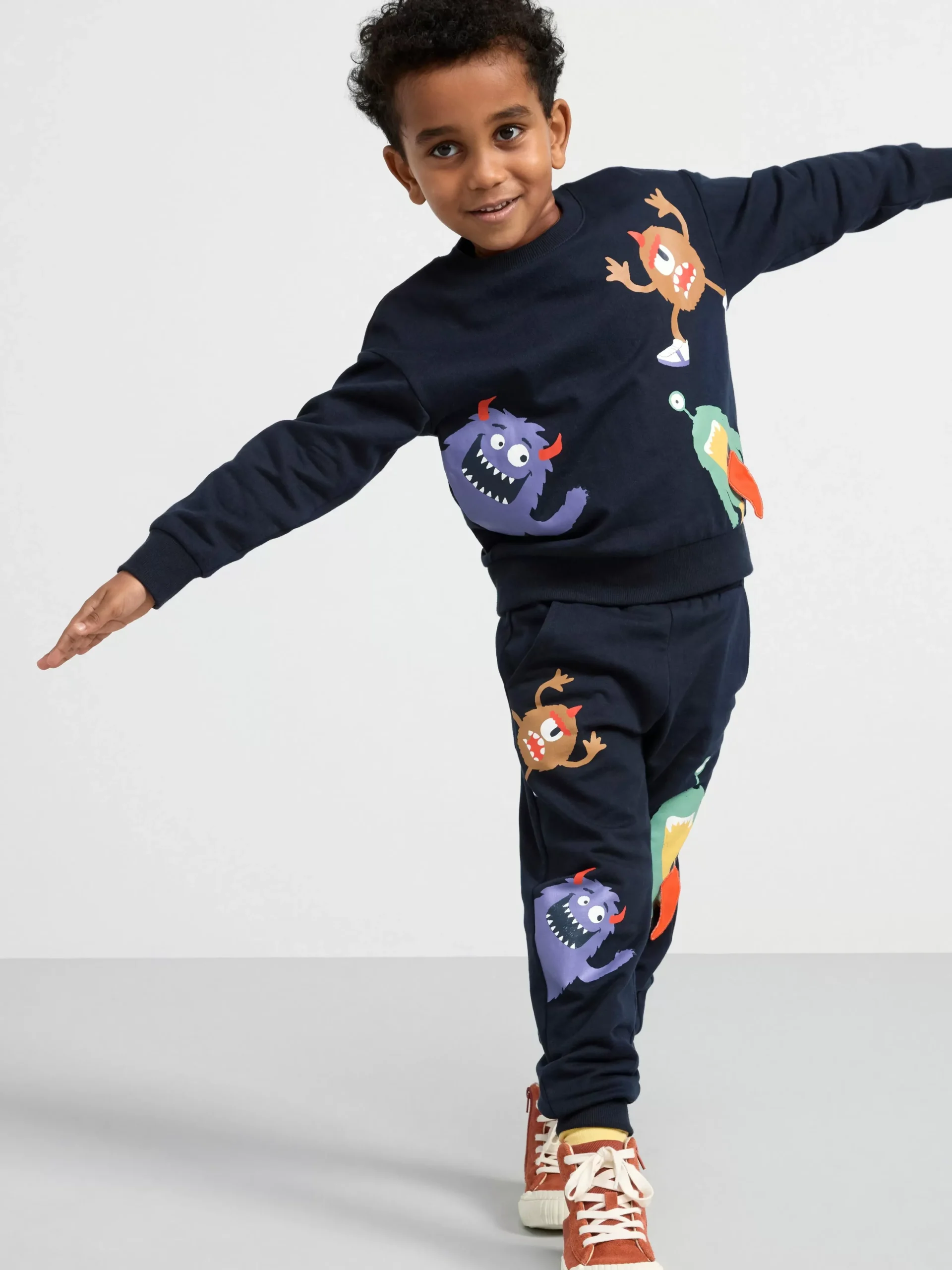 Byxor & Leggings>Lindex Mjukisbyxor Med Monster Och Borstad Insida Dark Navy
