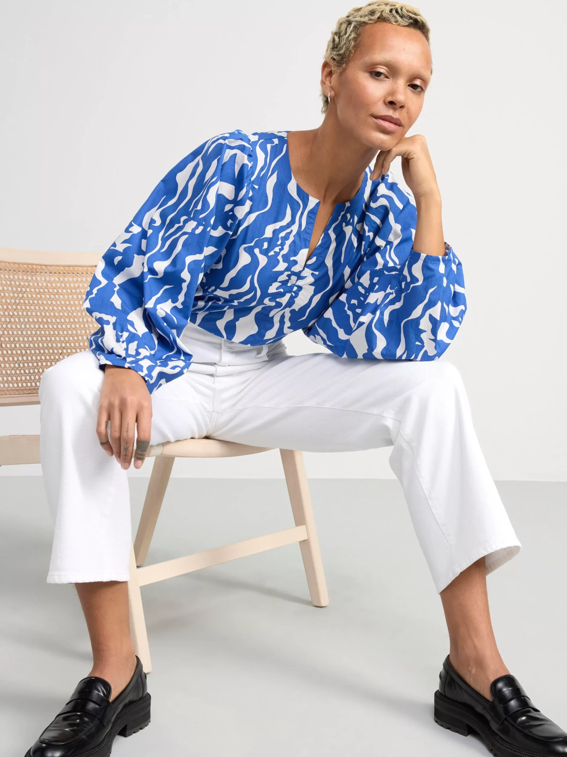 Blusar & Skjortor>Lindex Monstrad Blus Med Puffarm Blue
