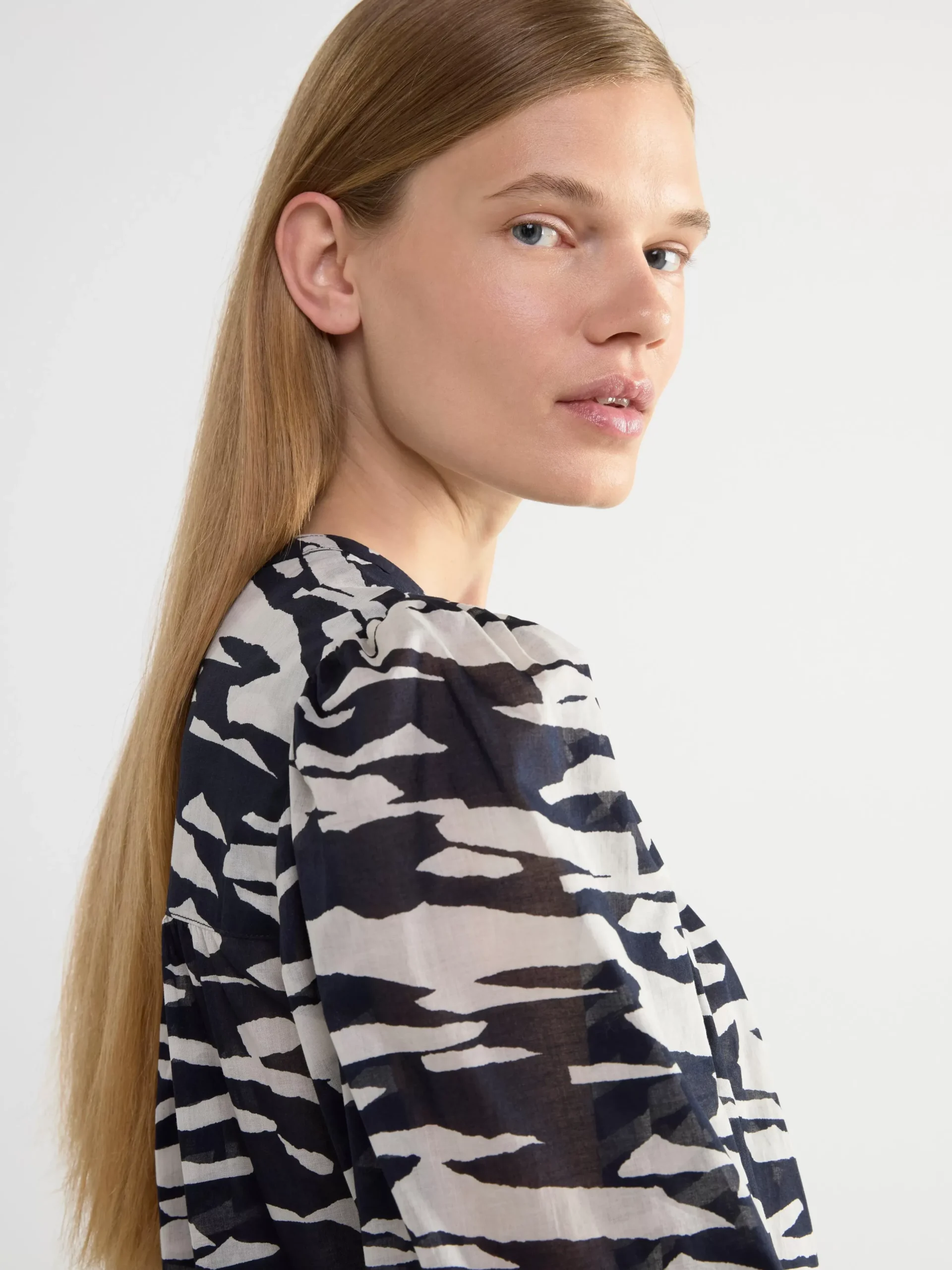 Blusar & Skjortor>Lindex Monstrad Bomullsblus Med Knappning Dark Blue