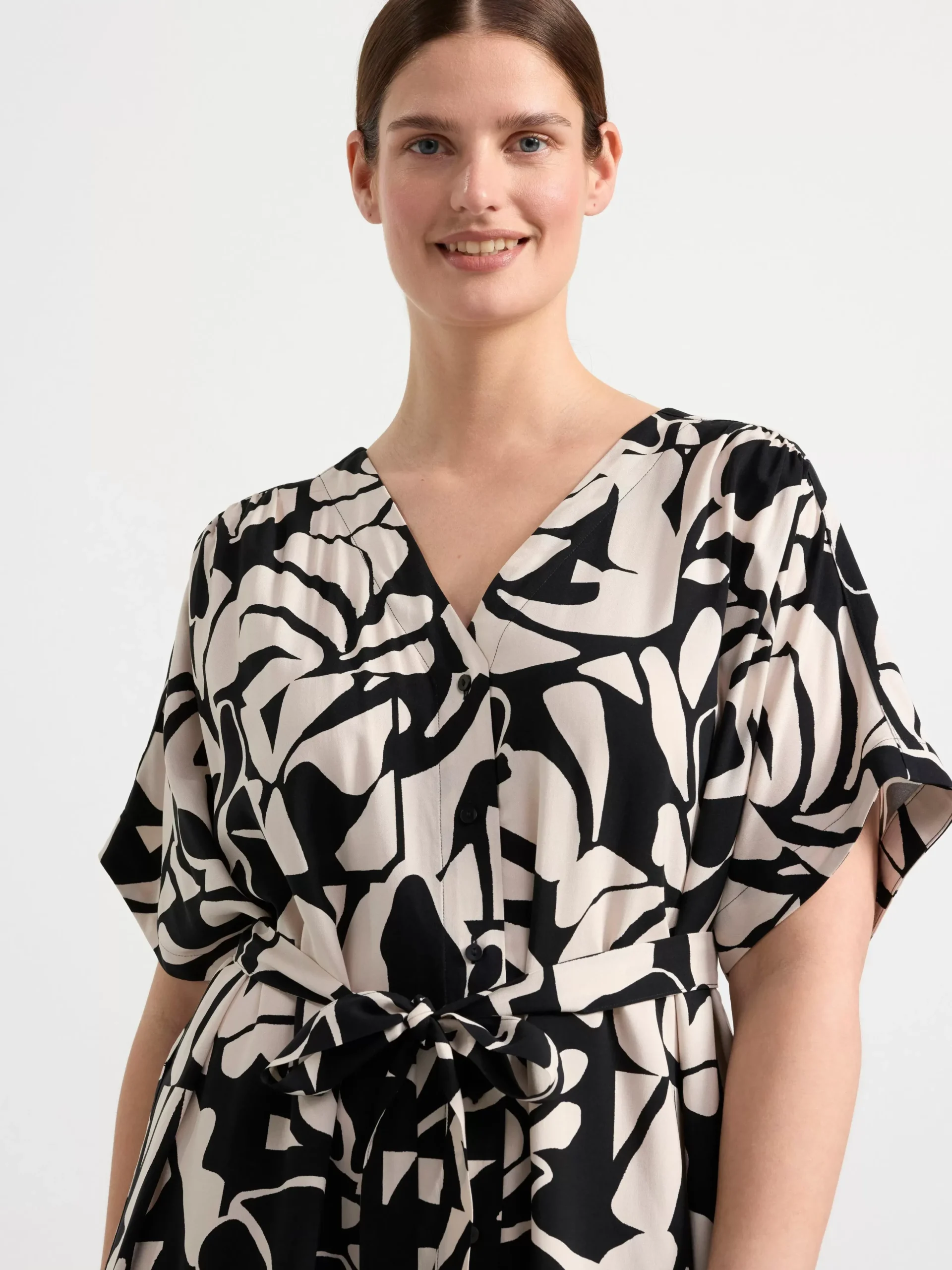 Klänningar>Lindex Monstrad Kaftanklanning Black