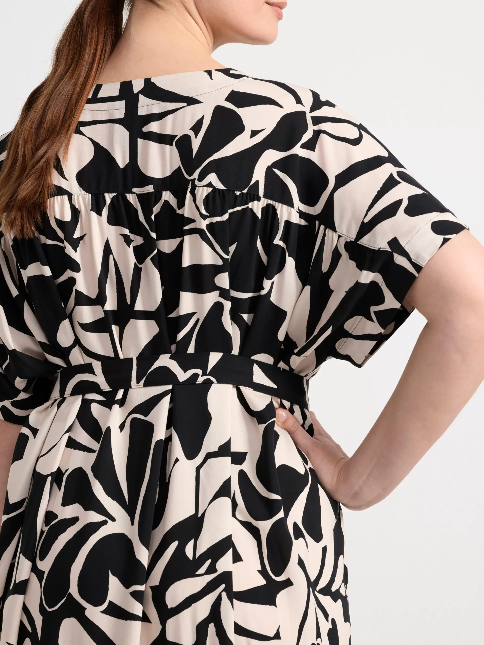 Klänningar>Lindex Monstrad Kaftanklanning Black