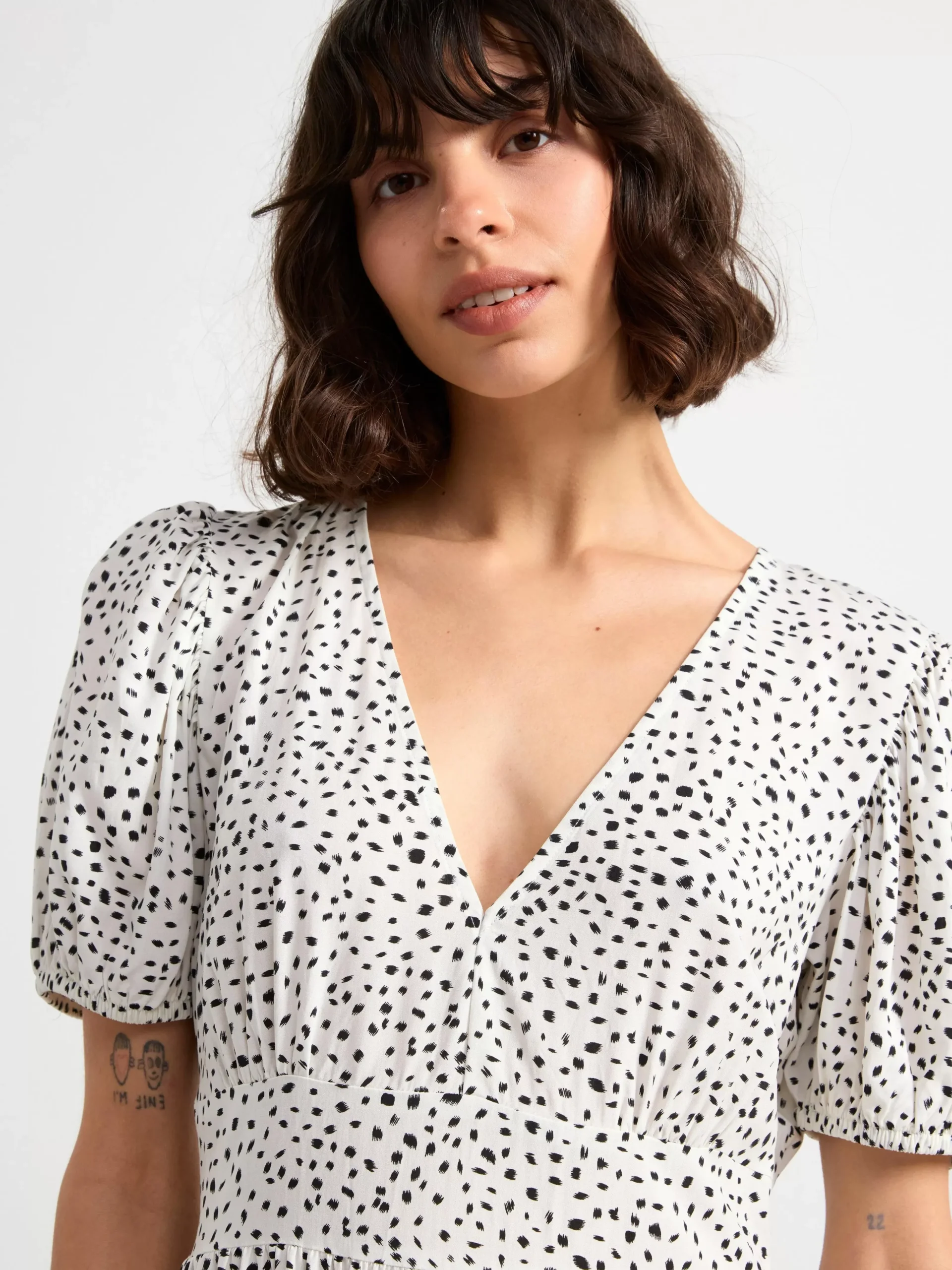 Klänningar>Lindex Monstrad Klanning Med Puffarm Light White