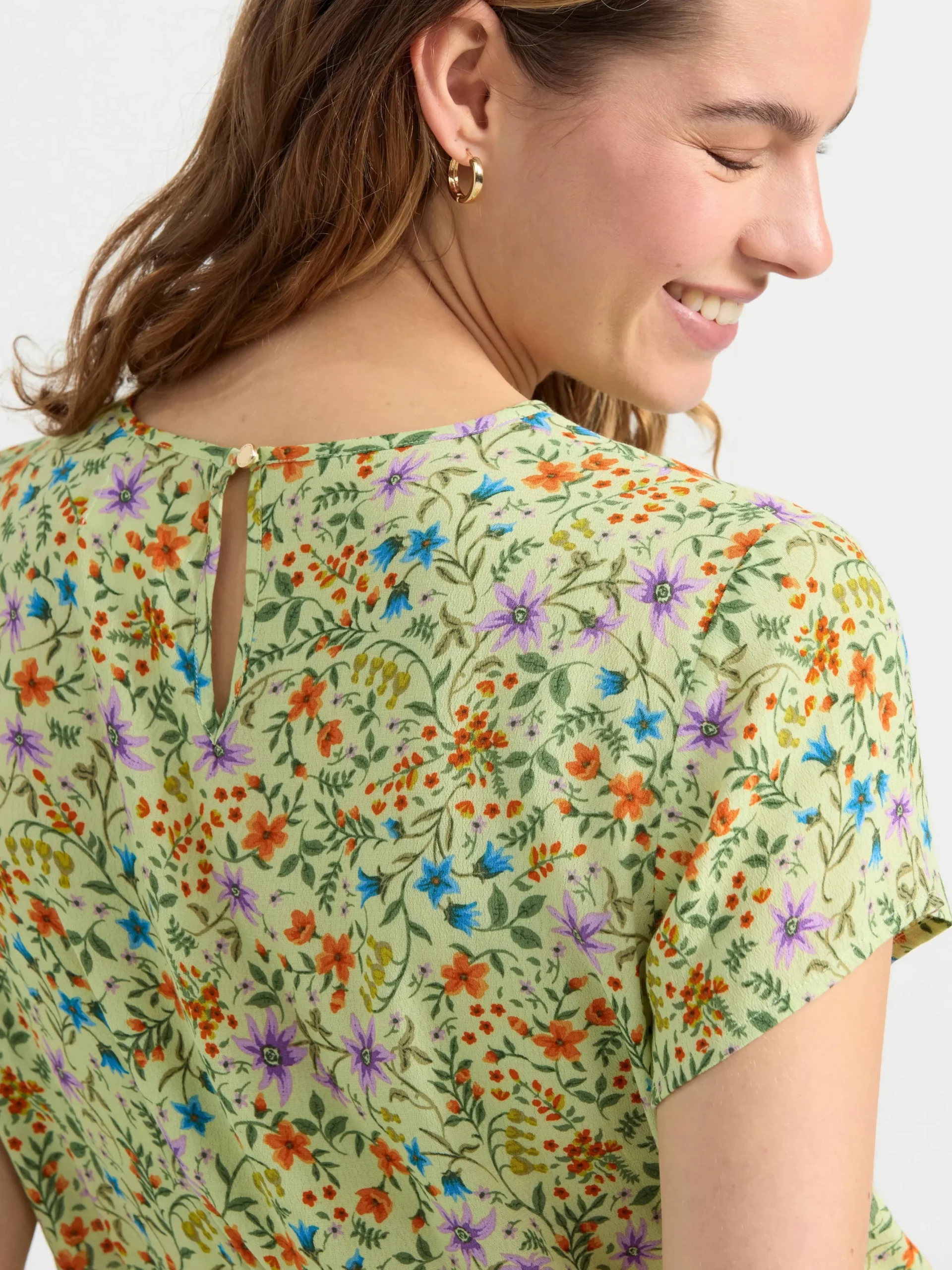 Toppar & T-Shirts>Lindex Monstrad Kortarmad Blus Light Dusty Yellow