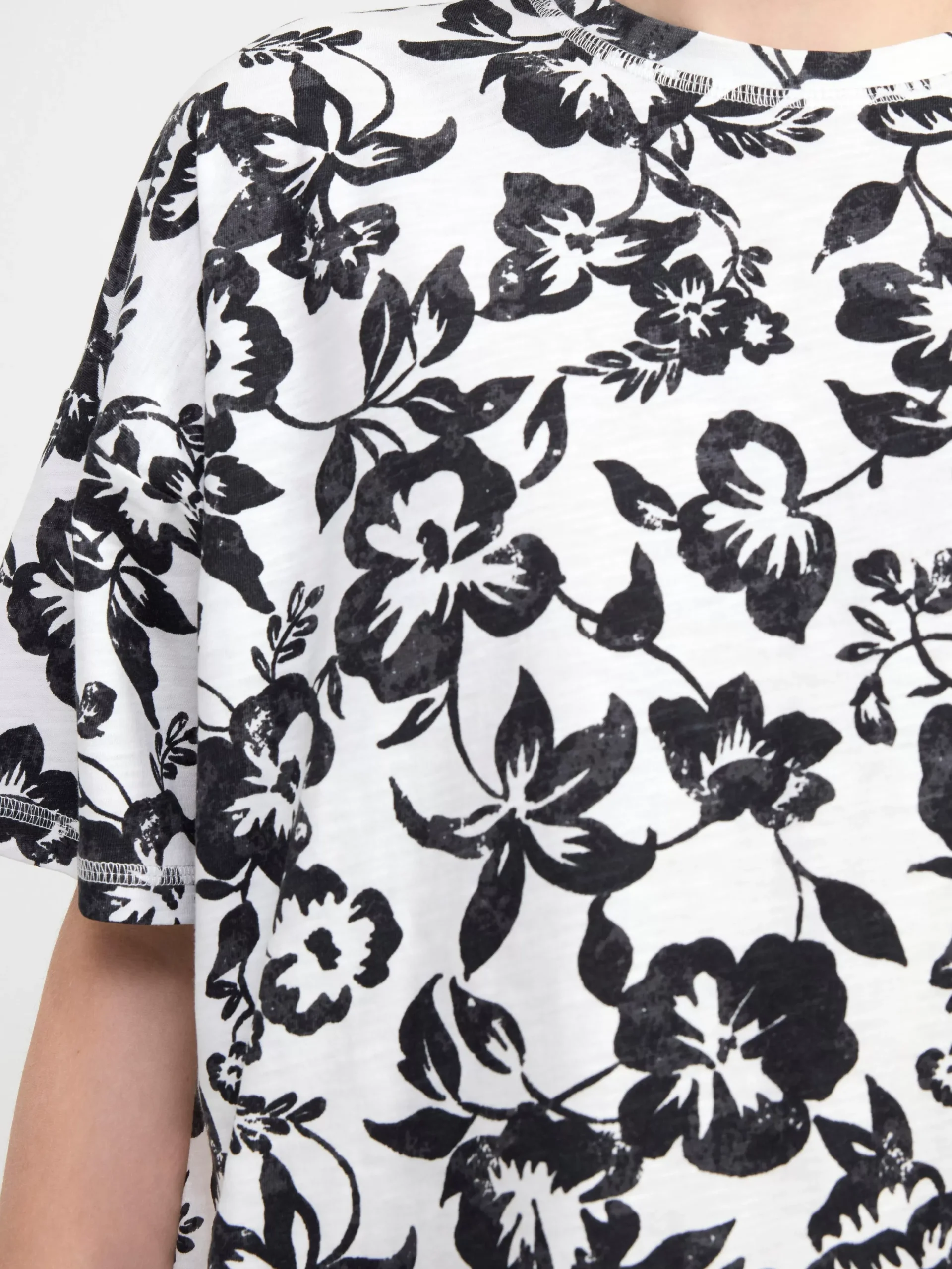 Toppar & T-Shirts>Lindex Monstrad Kortarmad Topp I Slubtrika Black