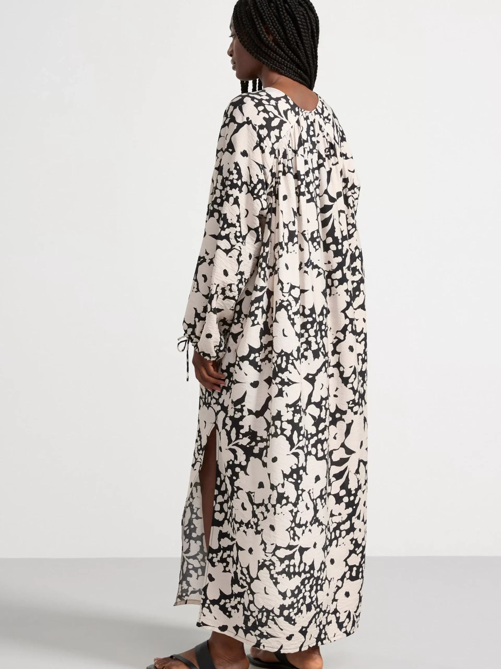 Klänningar>Lindex Monstrad Langarmad Kaftanklanning Black