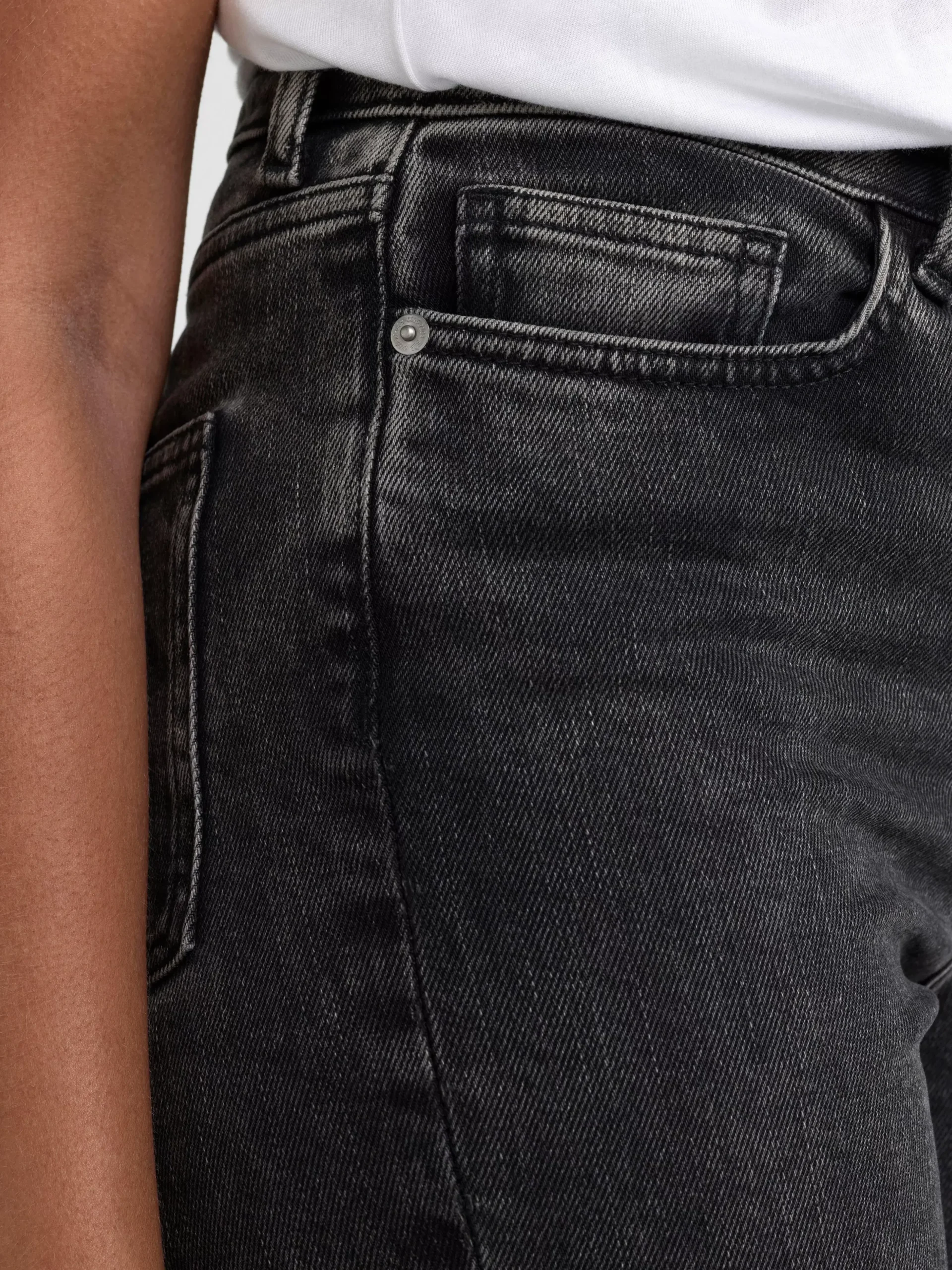 Jeans>Lindex Nea Croppade Raka Jeans Black