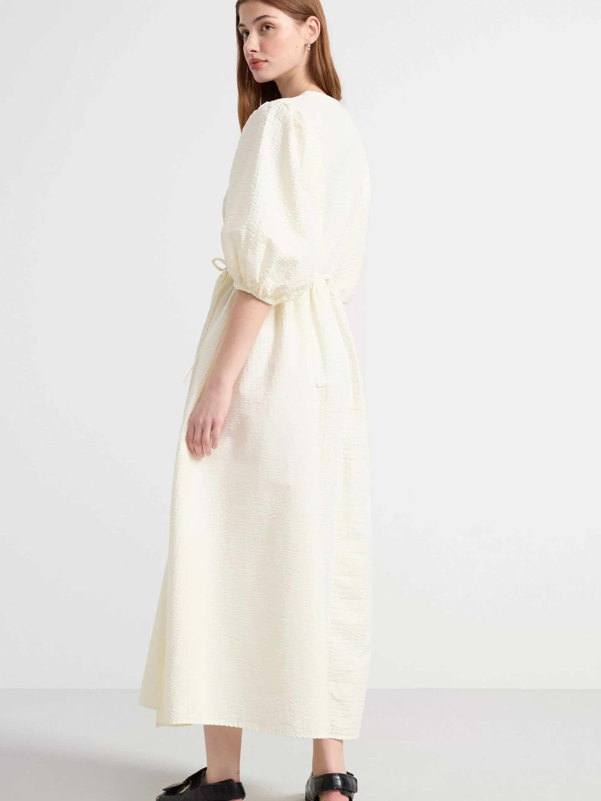 Klänningar>Lindex Omlottklanning Med Puffarm I Backebolja Off White