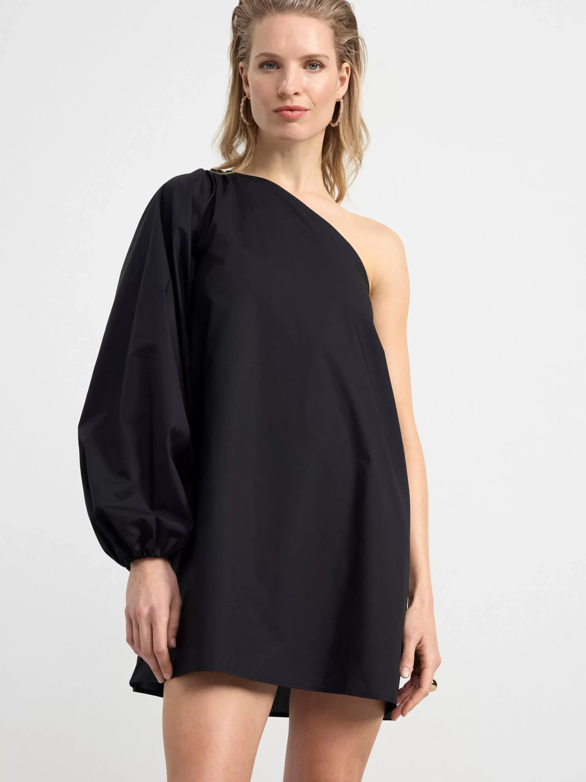 Klänningar>Lindex One-Shoulder Klanning Black