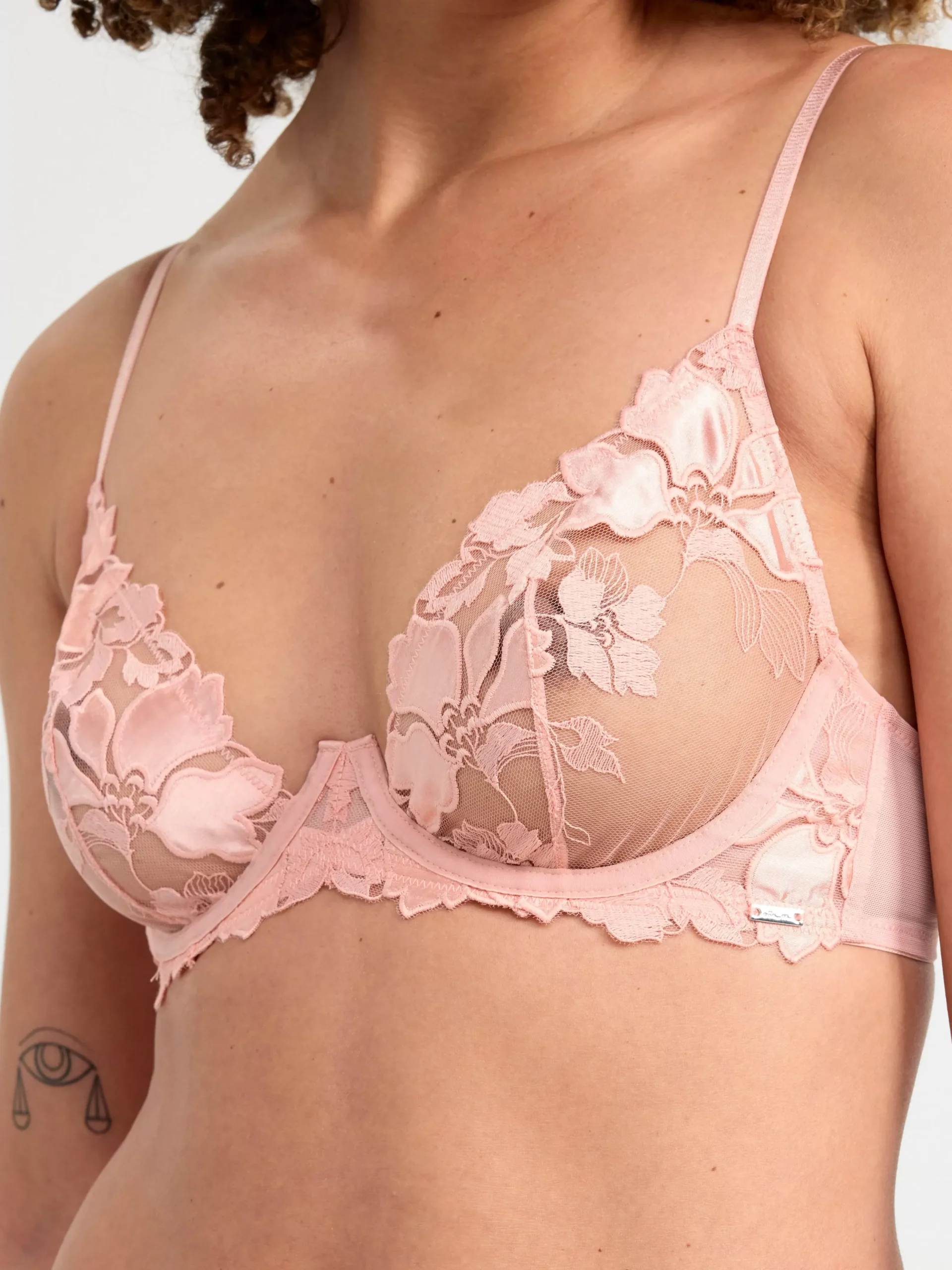 Bh>Lindex Ovadderad Bh I Mesh Med Spetsdetaljer Light Dusty Coral