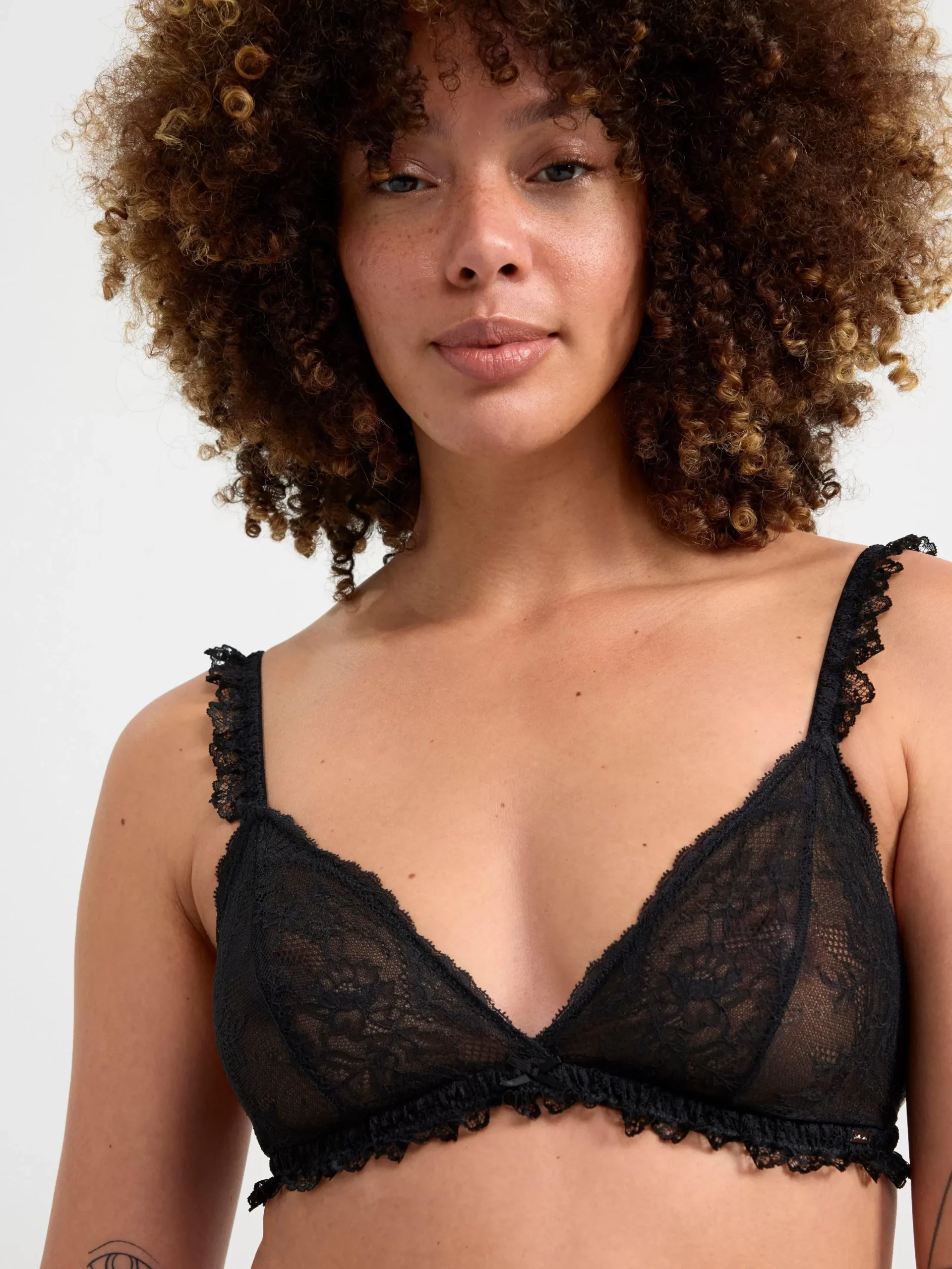 Bh>Lindex Ovadderad Bralette Med Blommig Spets Black