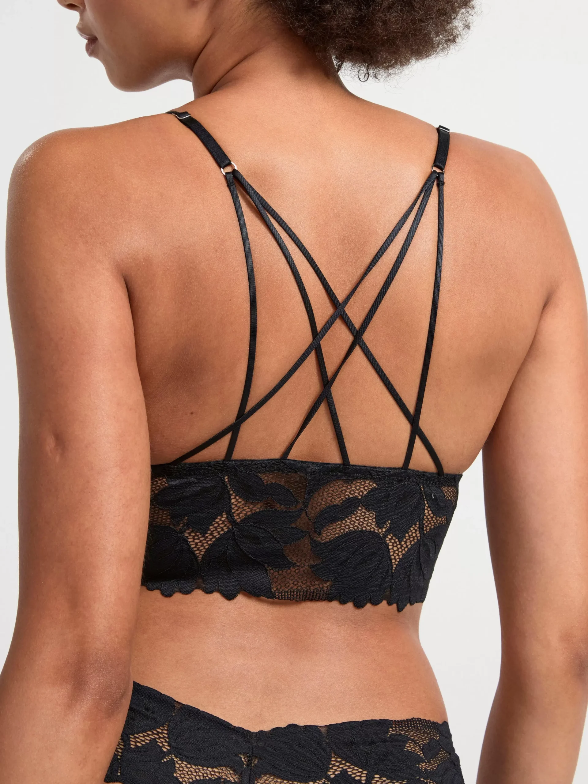 Bh>Lindex Ovadderad Bralette Med Spets Black