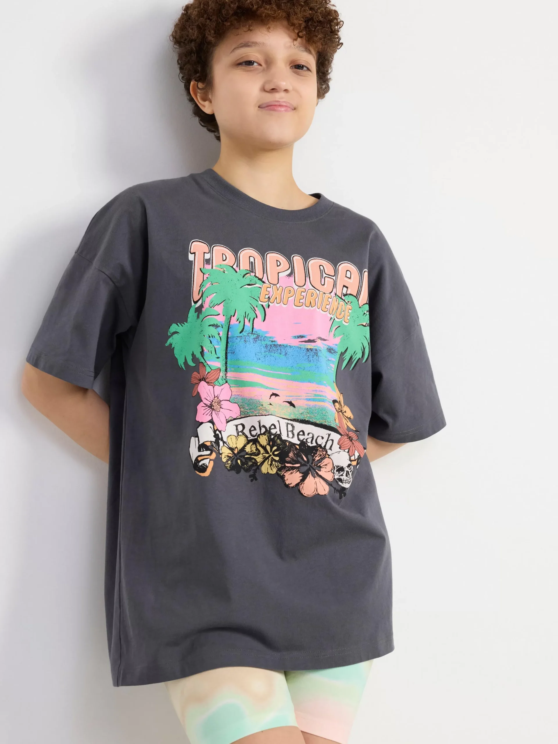 Toppar & T-Shirts>Lindex Oversized T-Shirt Med Tryck Dark Grey