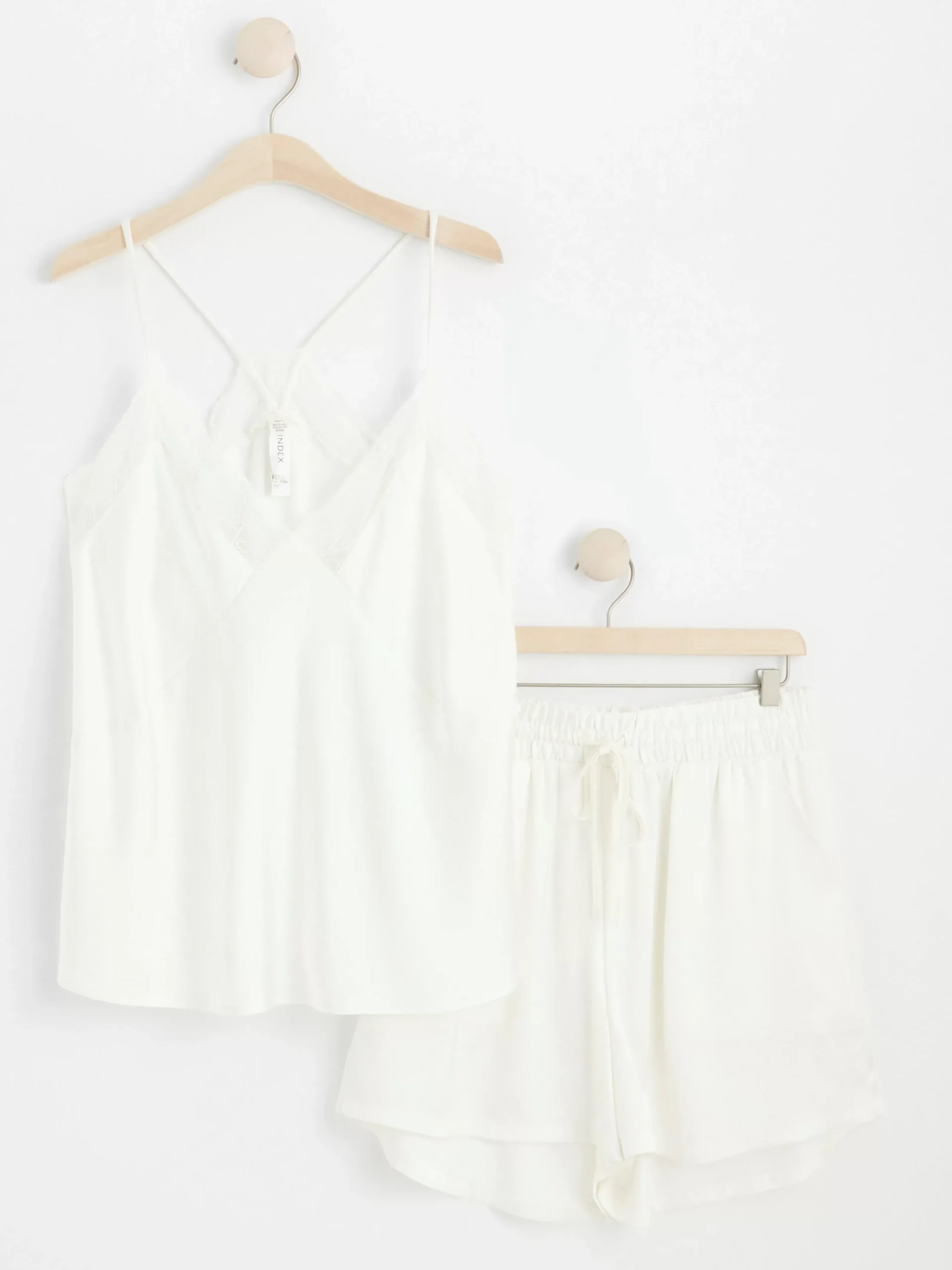 Nattplagg>Lindex Pyjamasset I Satin Light White