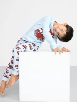 Nattplagg><noscript><img width=