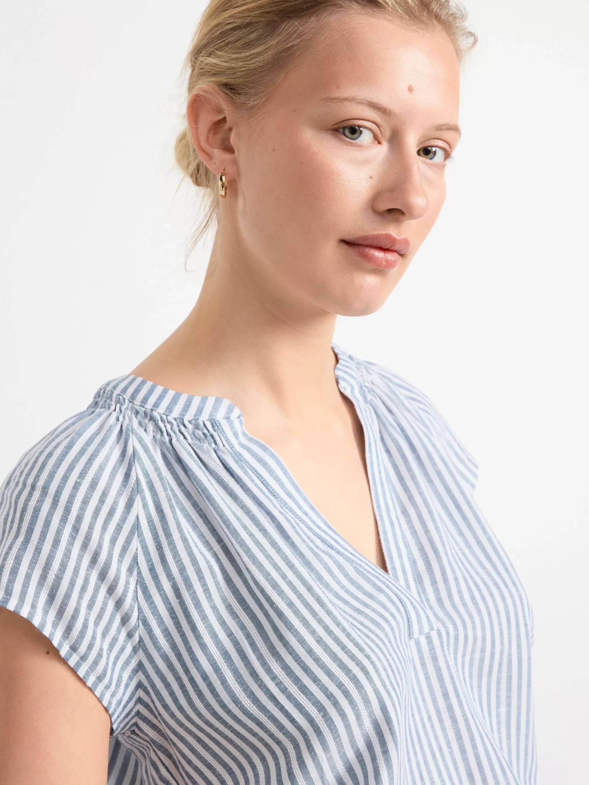 Blusar & Skjortor>Lindex Randig Blus Med Kort Arm Chambray Blue
