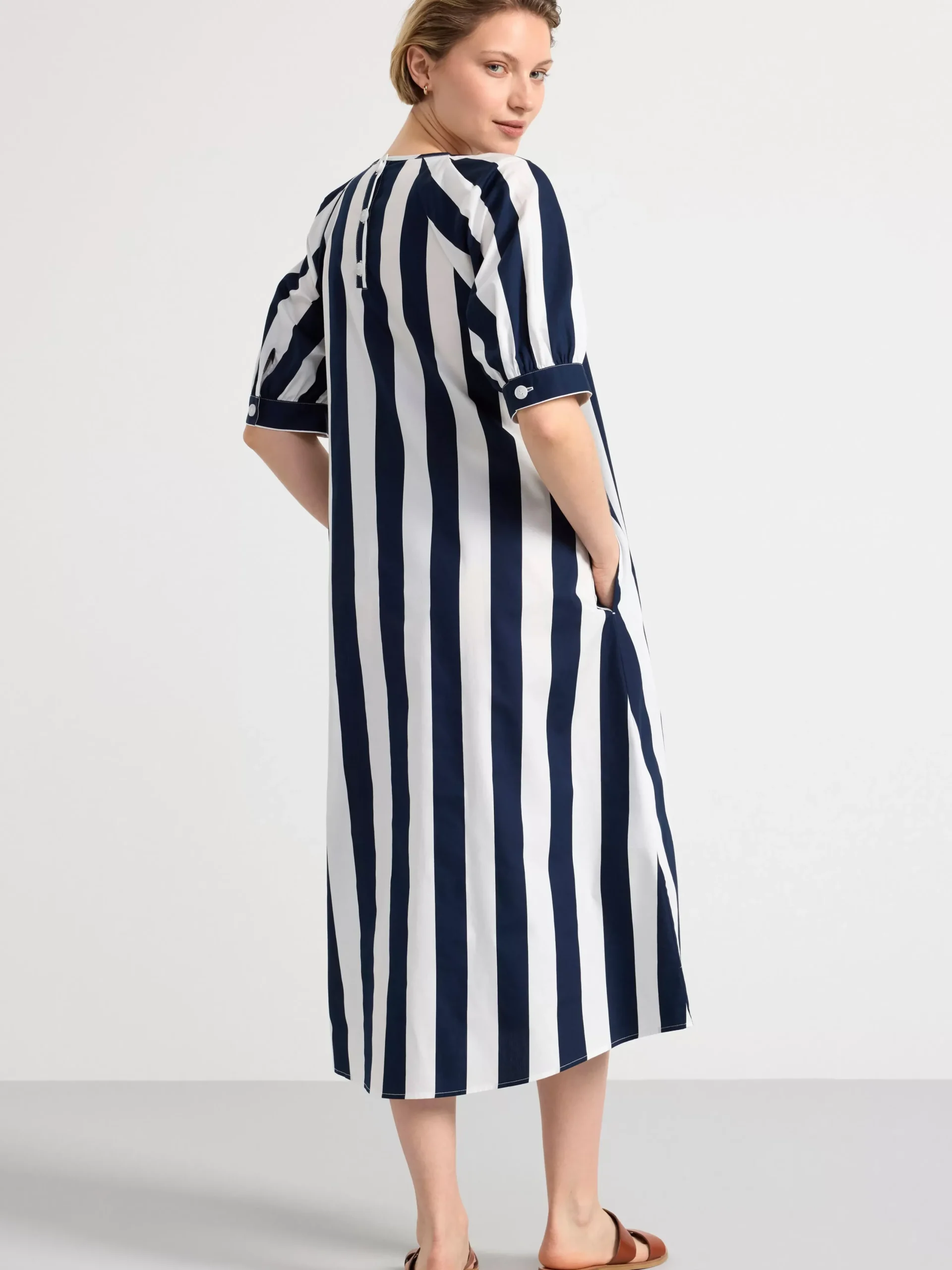 Klänningar>Lindex Randig Midiklanning Med Puffarm Navy