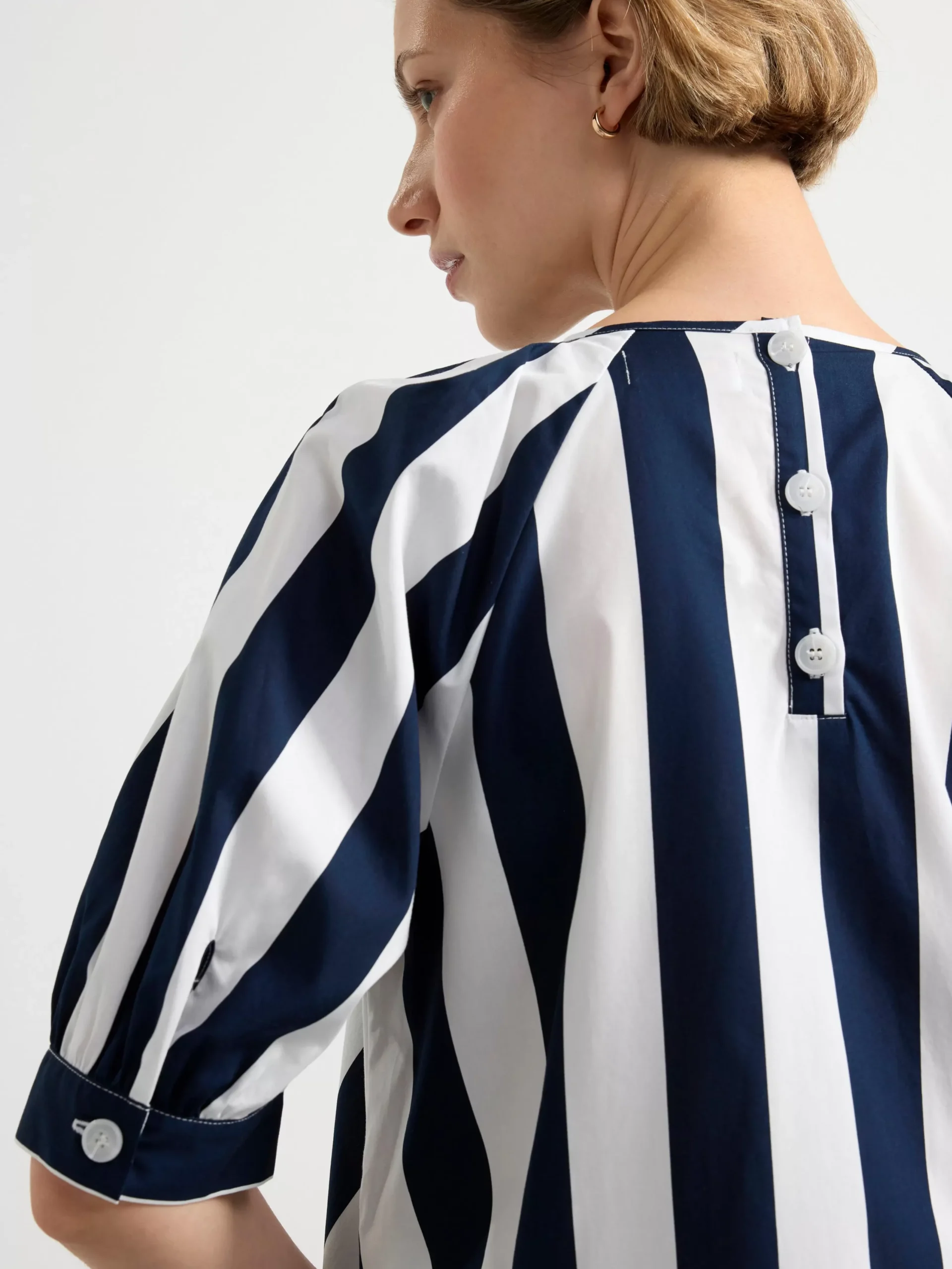 Klänningar>Lindex Randig Midiklanning Med Puffarm Navy