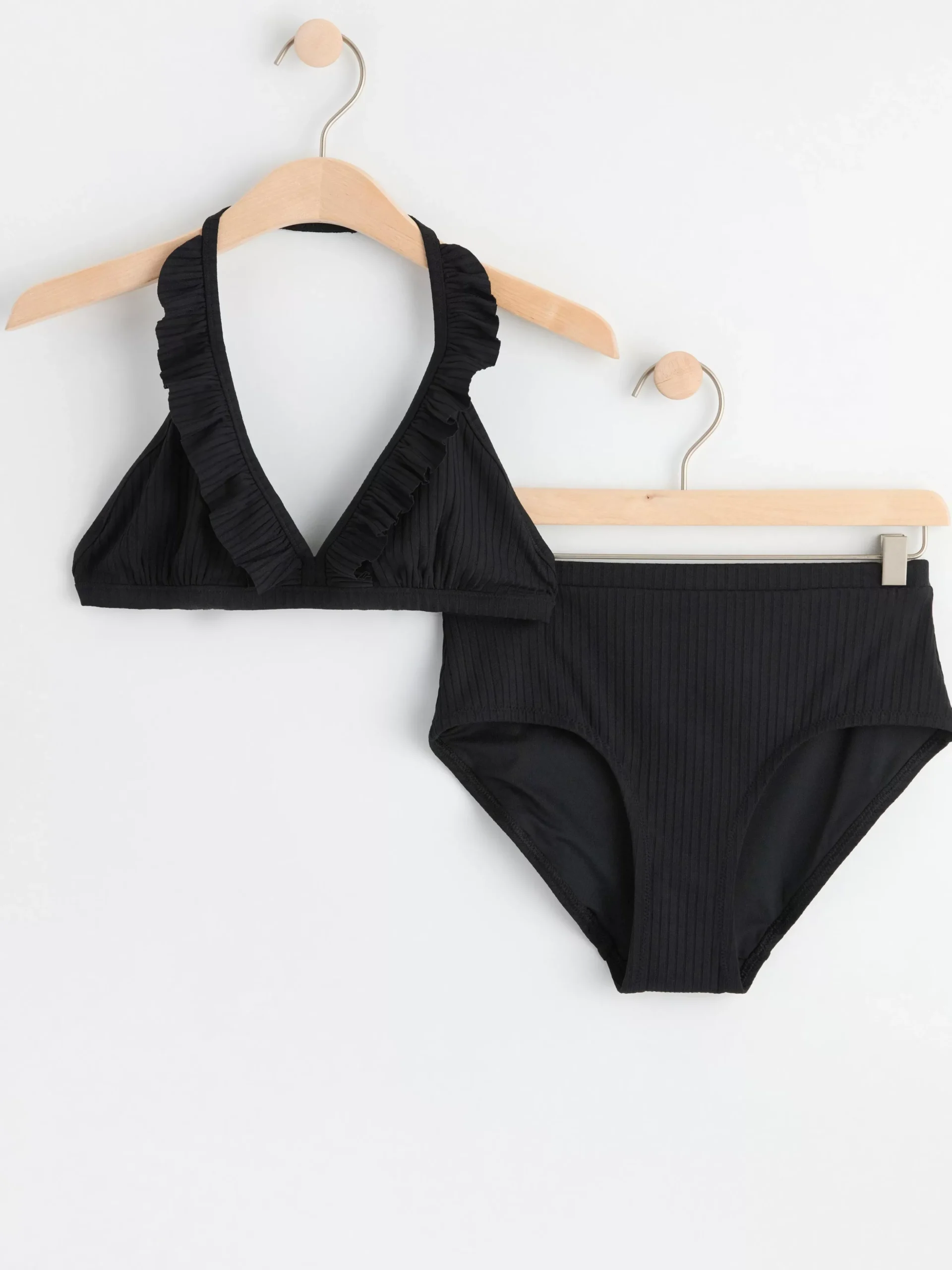 Badkläder & Uv>Lindex Ribbad Halterneck Bikini Med Volanger Black