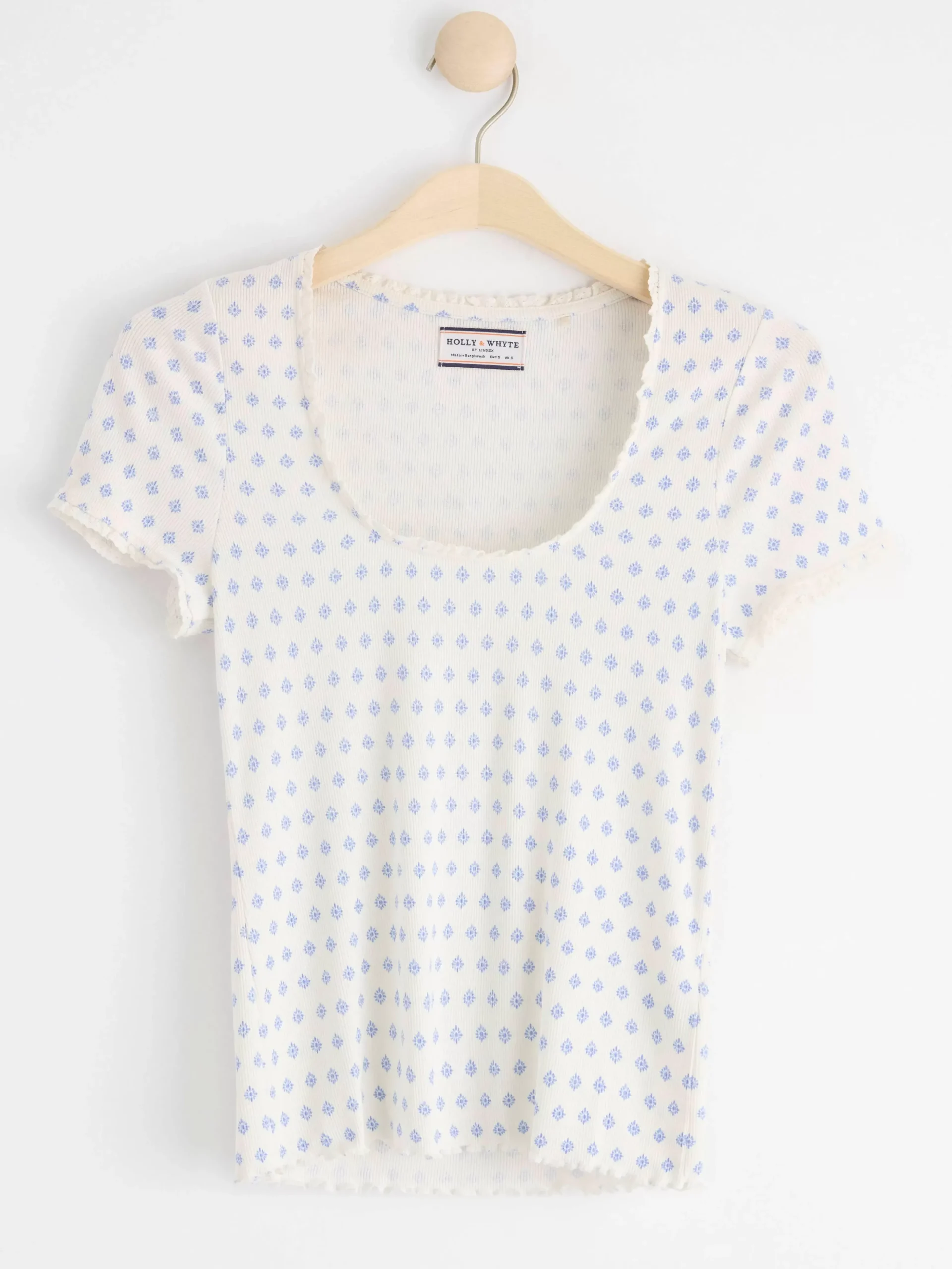 Toppar & T-Shirts>Lindex Ribbad Topp Med Blommor Off White