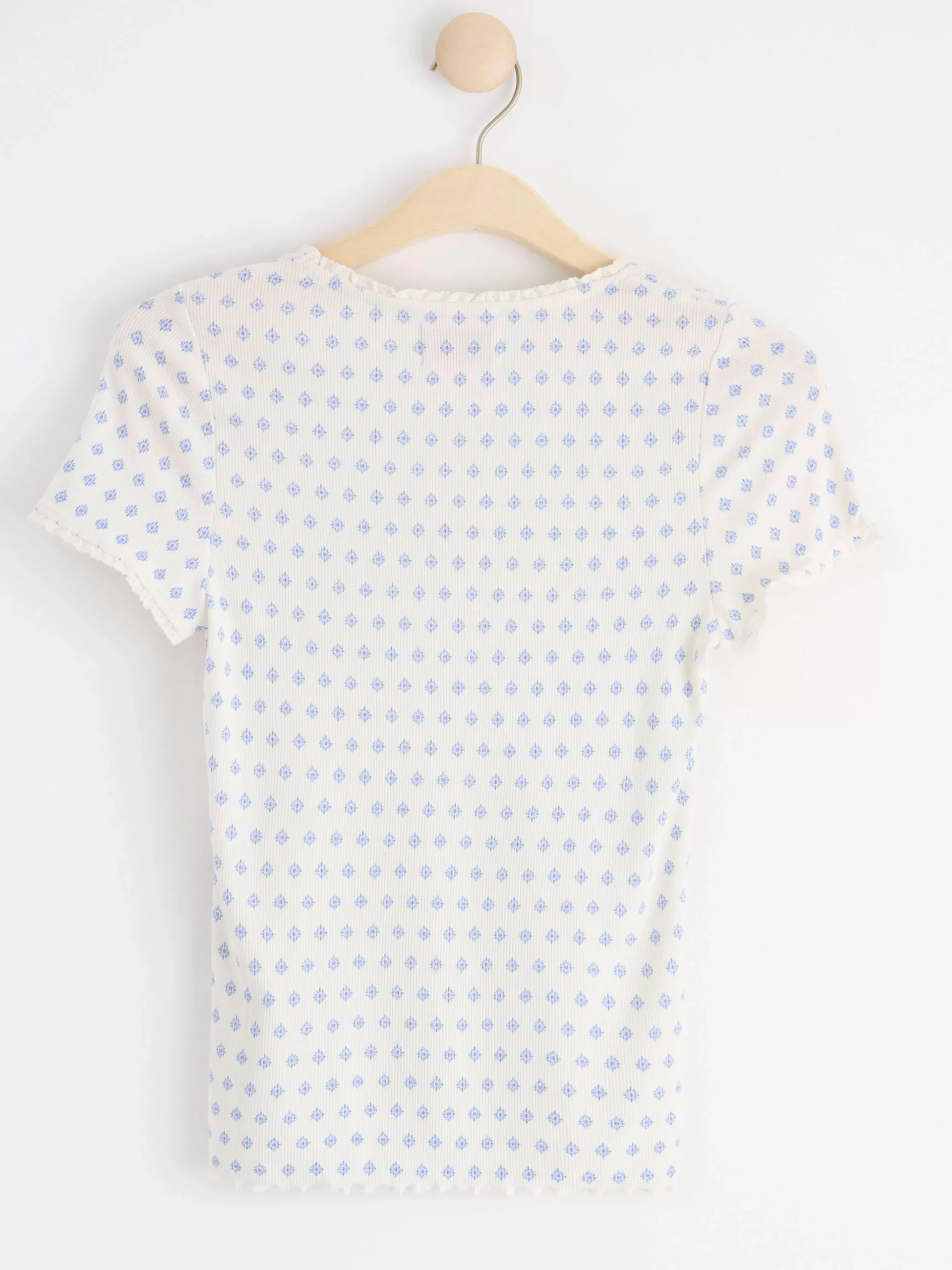 Toppar & T-Shirts>Lindex Ribbad Topp Med Blommor Off White