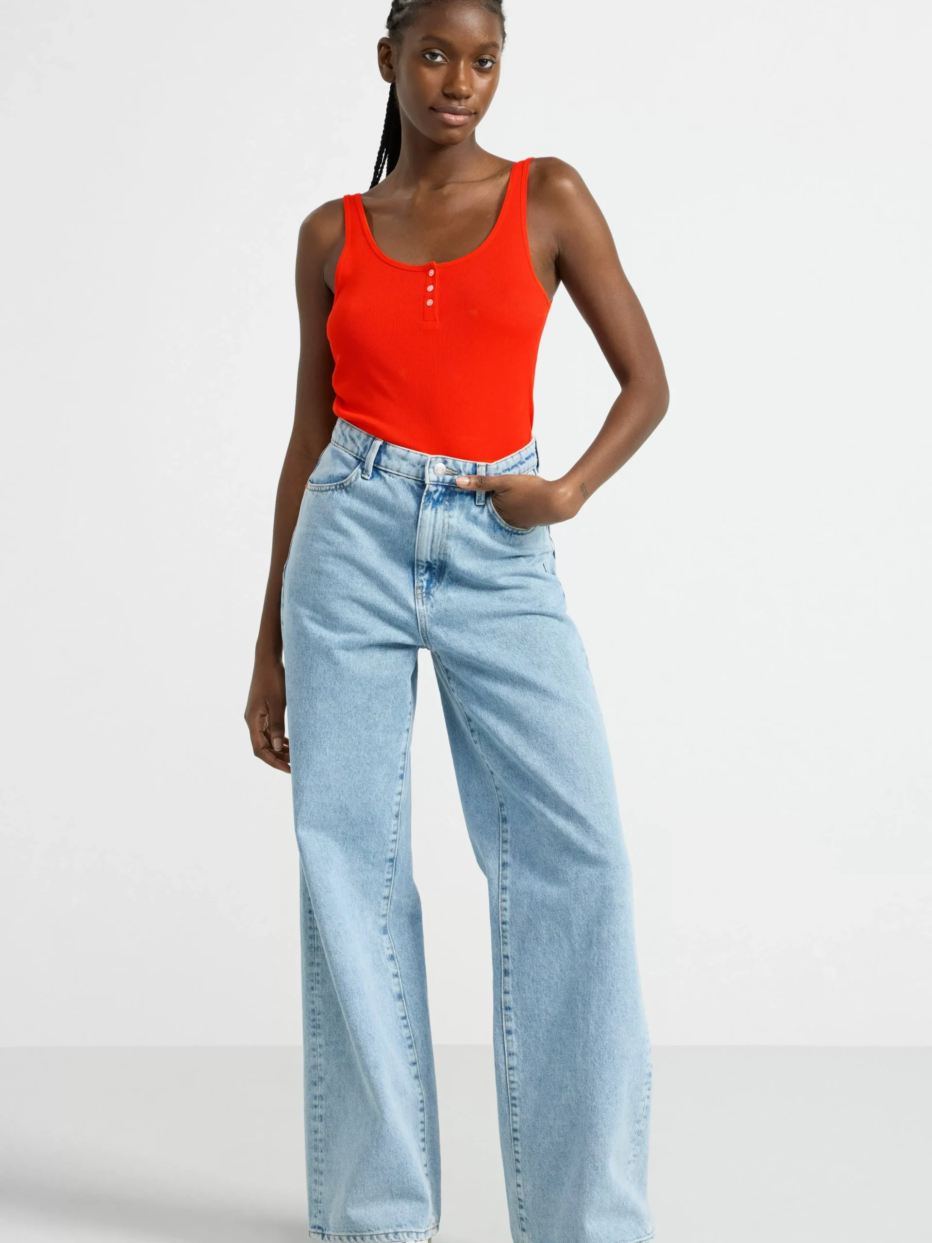 Toppar & T-Shirts>Lindex Ribbat Linne Med Knappsla Red