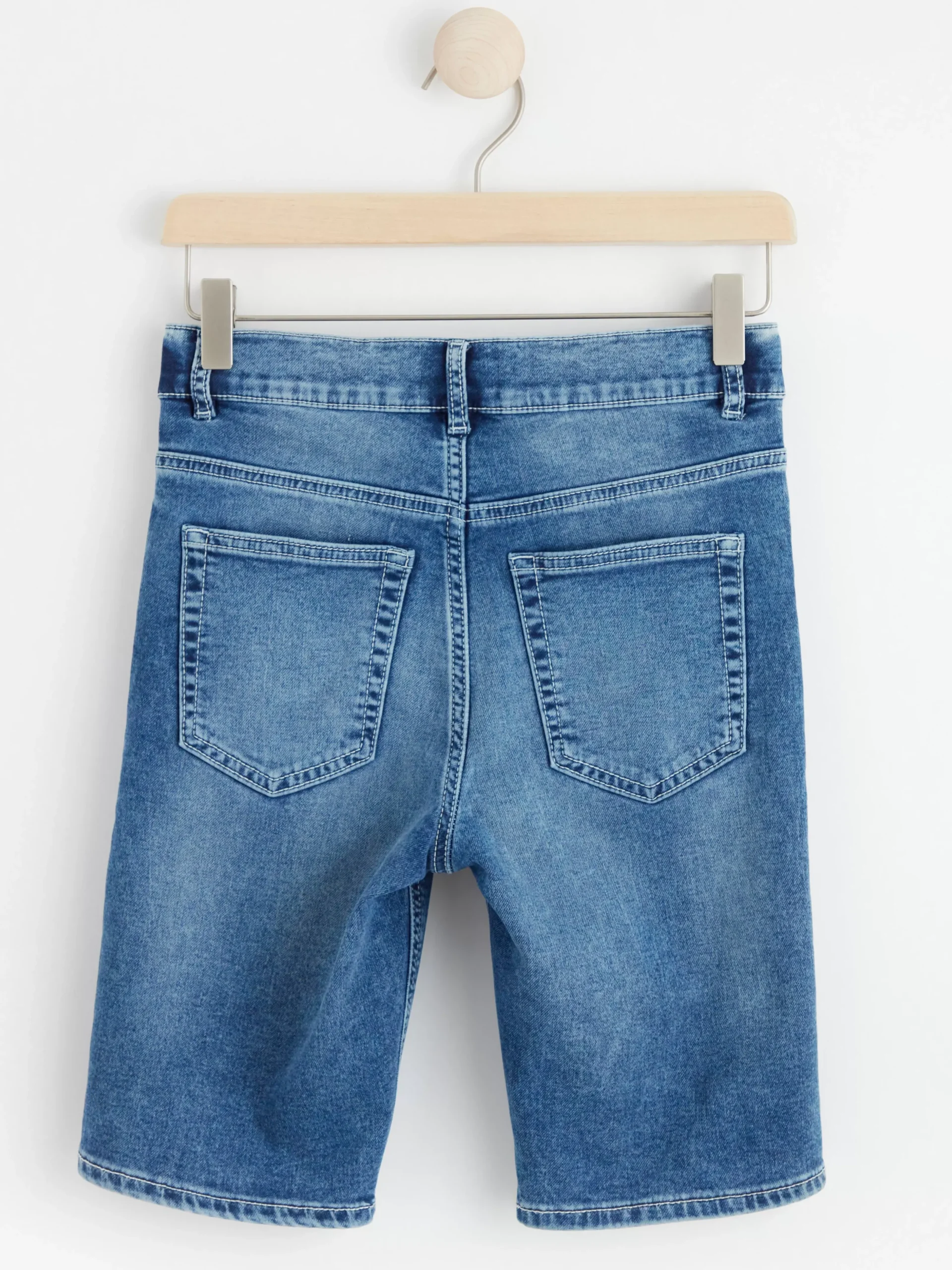 Byxor & Leggings>Lindex Sam Jeansshorts Med Normalhog Midja Och Smal Passform Denim