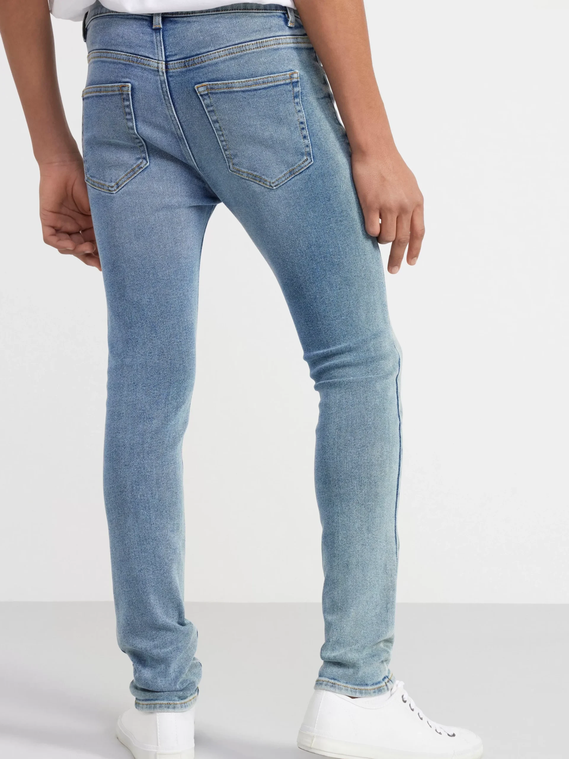 Jeans>Lindex Sam Superstretchiga Jeans Med Slim Fit Och Normalhog Midja Denim