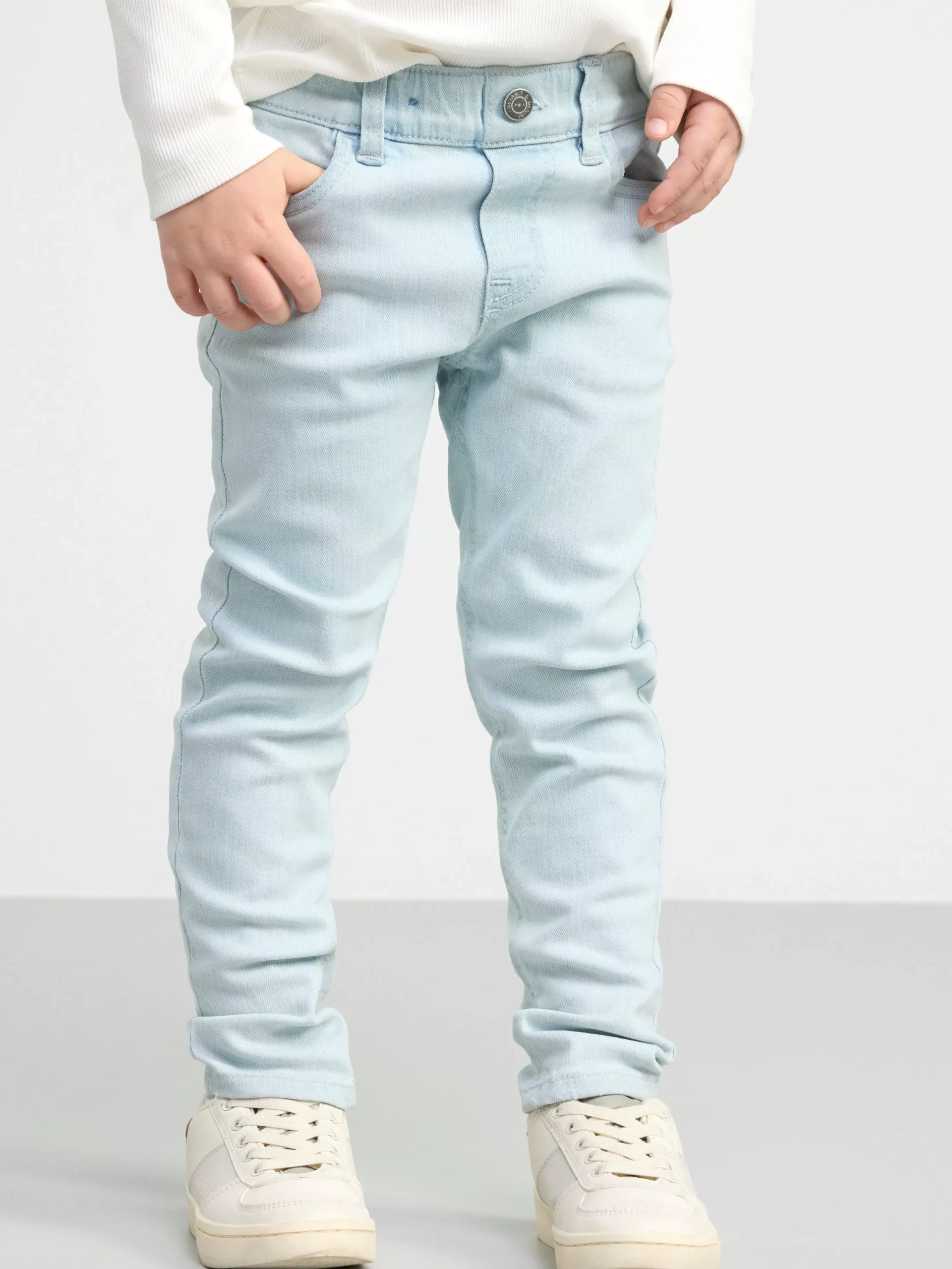Jeans>Lindex Sam Superstretchiga Pull-Up-Jeans Med Slim Fit Och Normalhog Midja Light Denim
