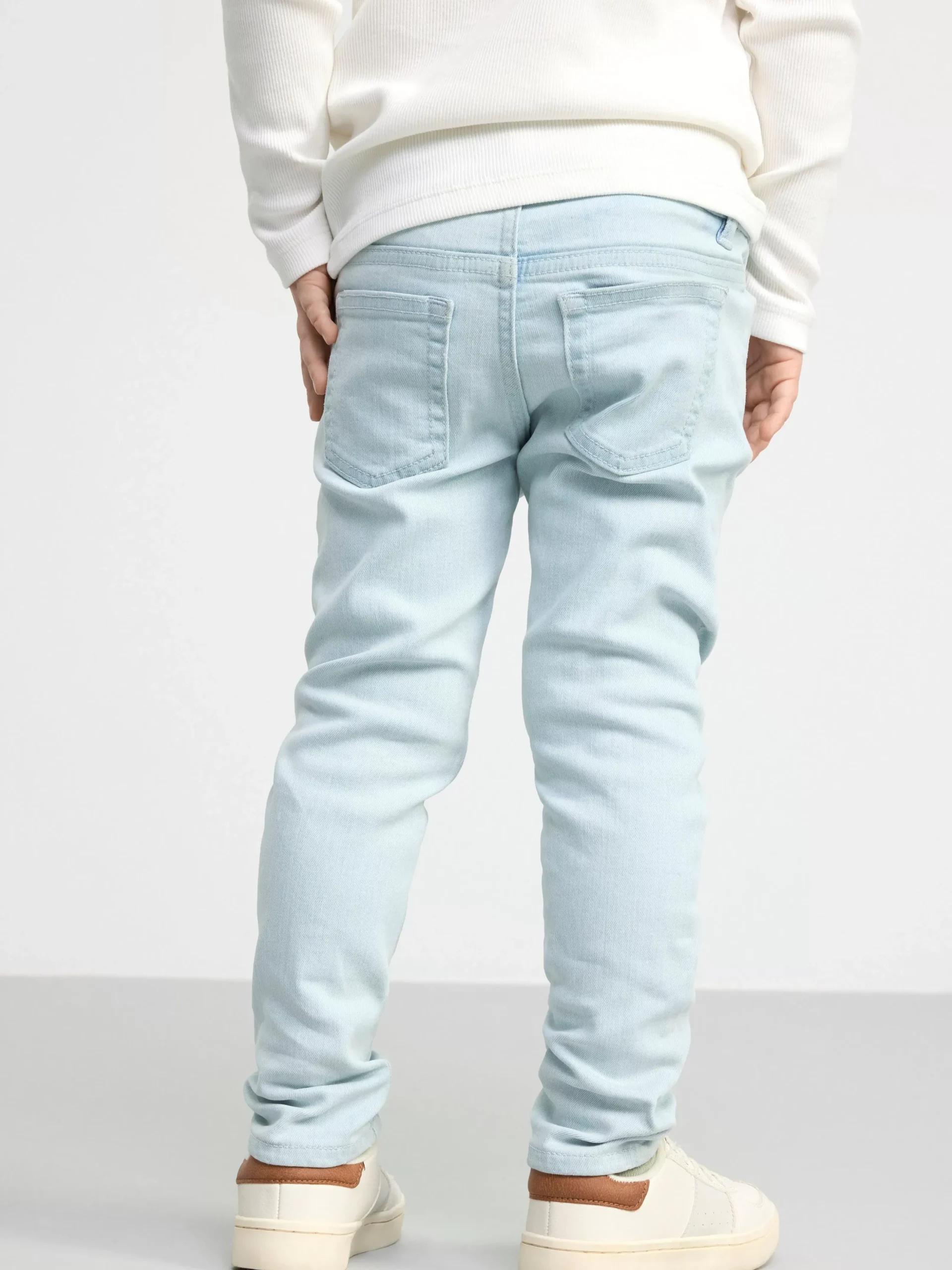 Jeans>Lindex Sam Superstretchiga Pull-Up-Jeans Med Slim Fit Och Normalhog Midja Light Denim