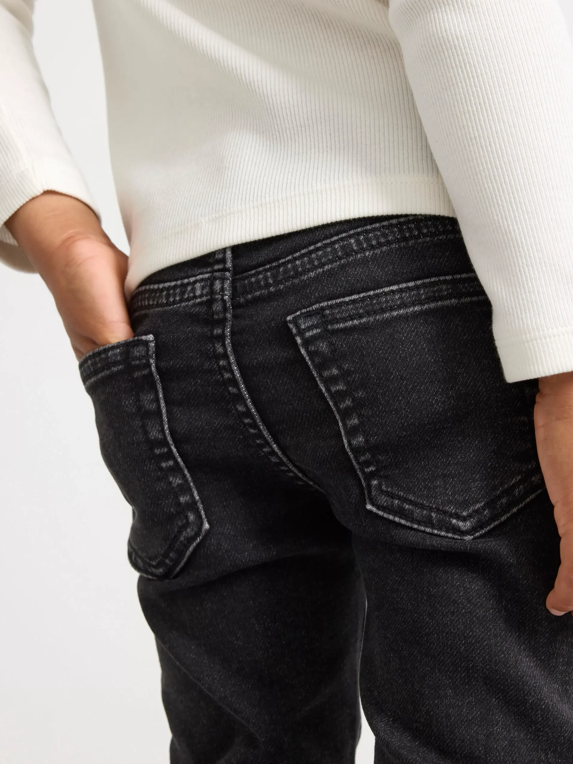 Jeans>Lindex Sam Superstretchiga Pull-Up-Jeans Med Slim Fit Och Normalhog Midja Black